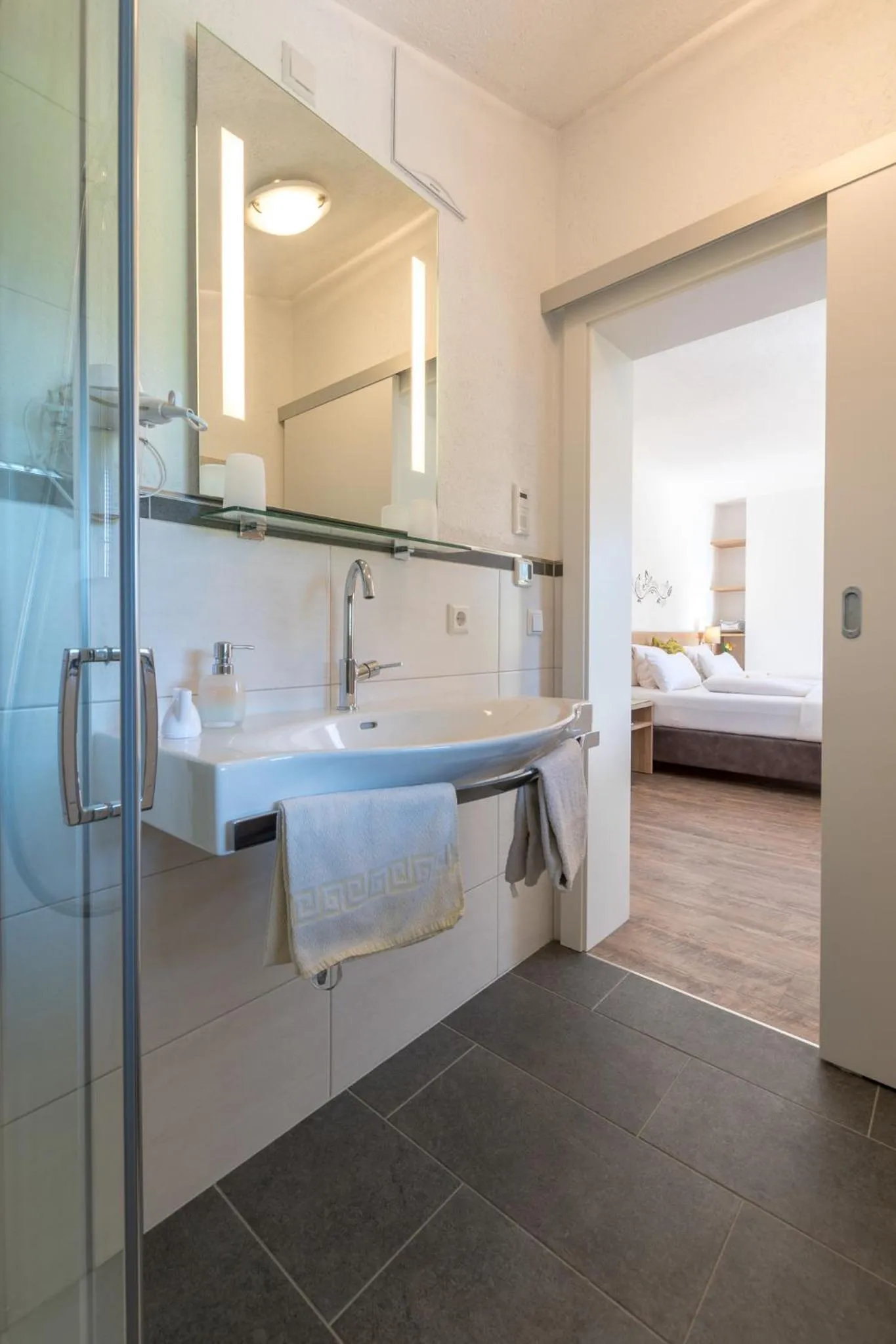Photo of the whole room, Bed in Landhaus Tripolt