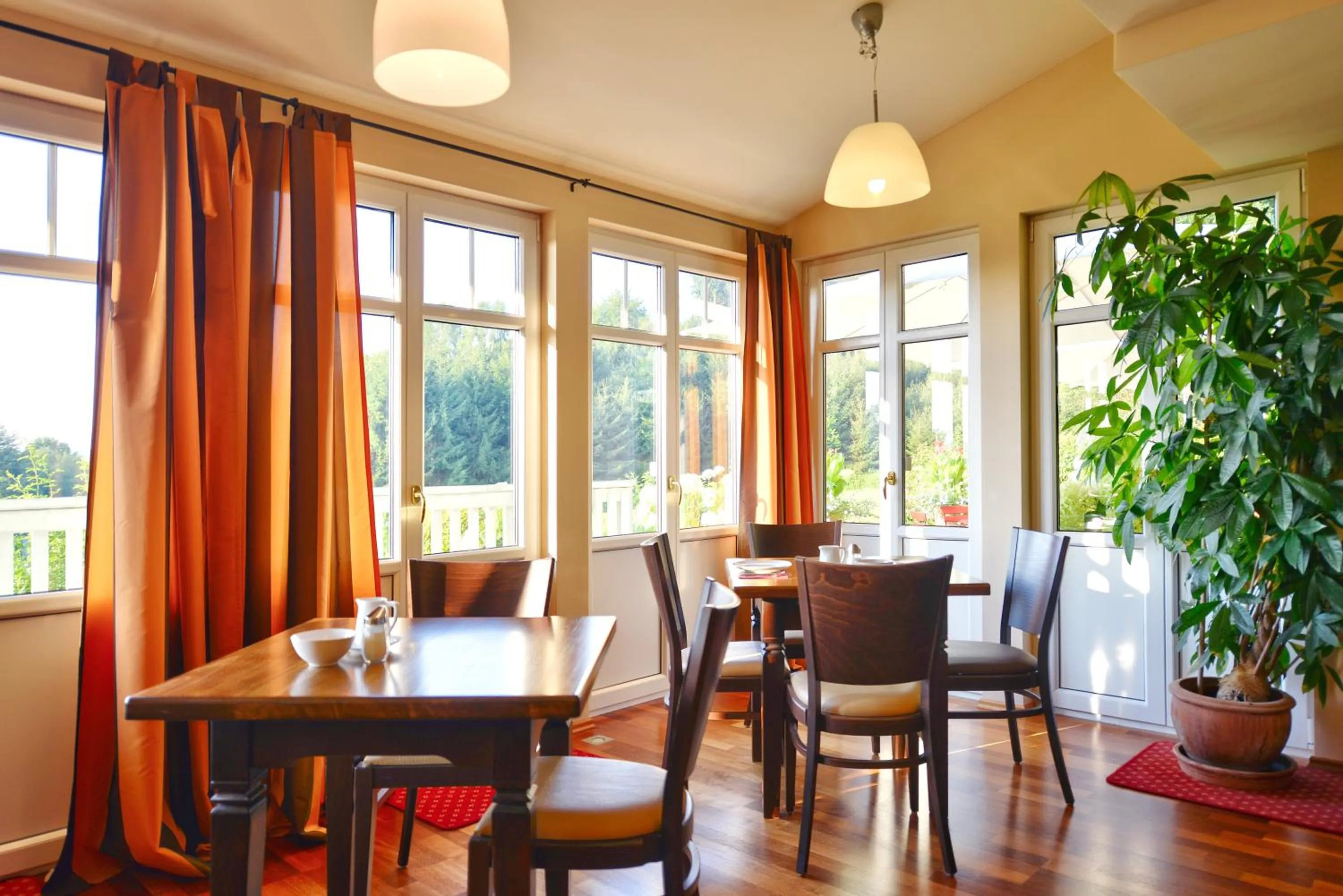 Restaurant/places to eat in Hotel Auf Wolke 8