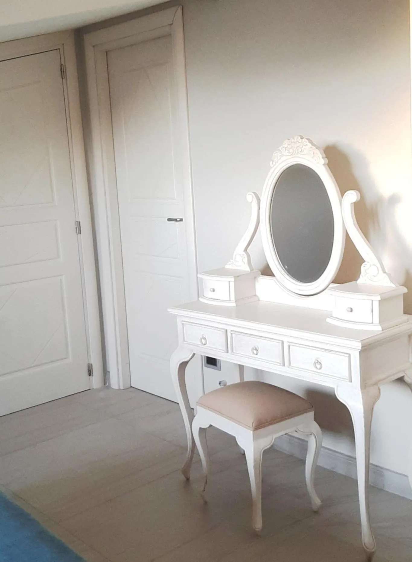 Photo of the whole room in Villa Arya