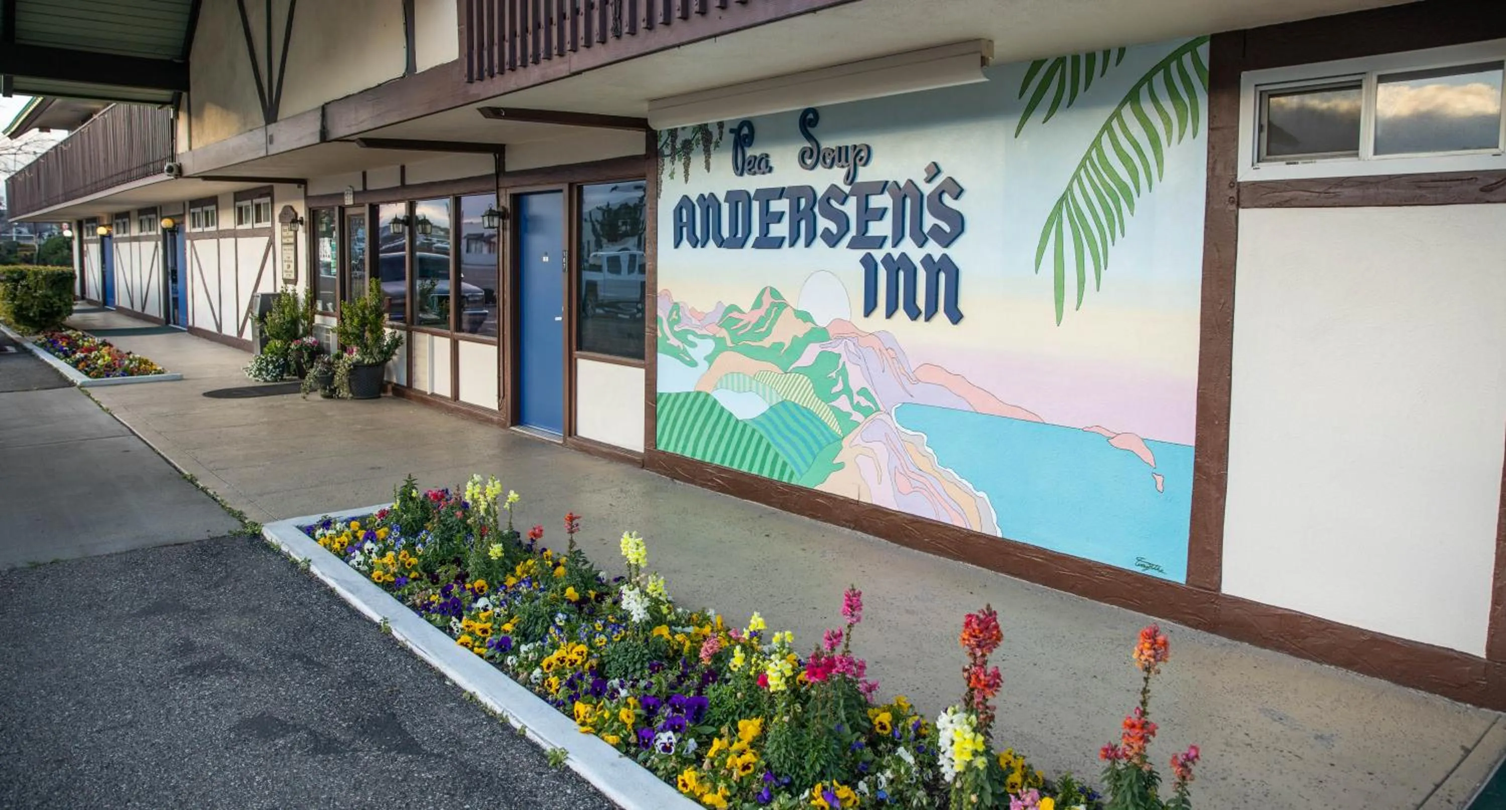 Property building in Pea Soup Andersen's Inn