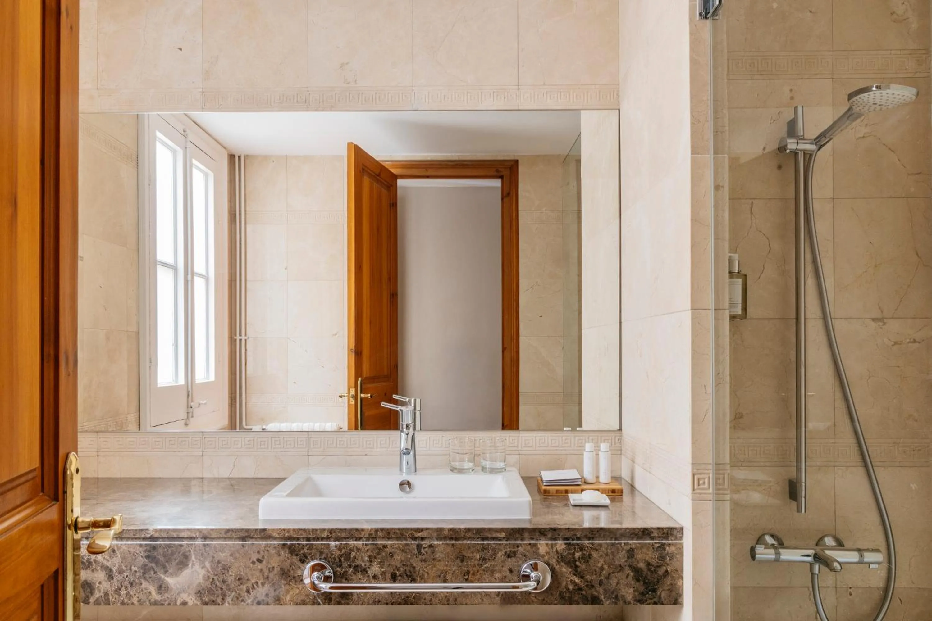 Bathroom in Barcelona Apartment Val