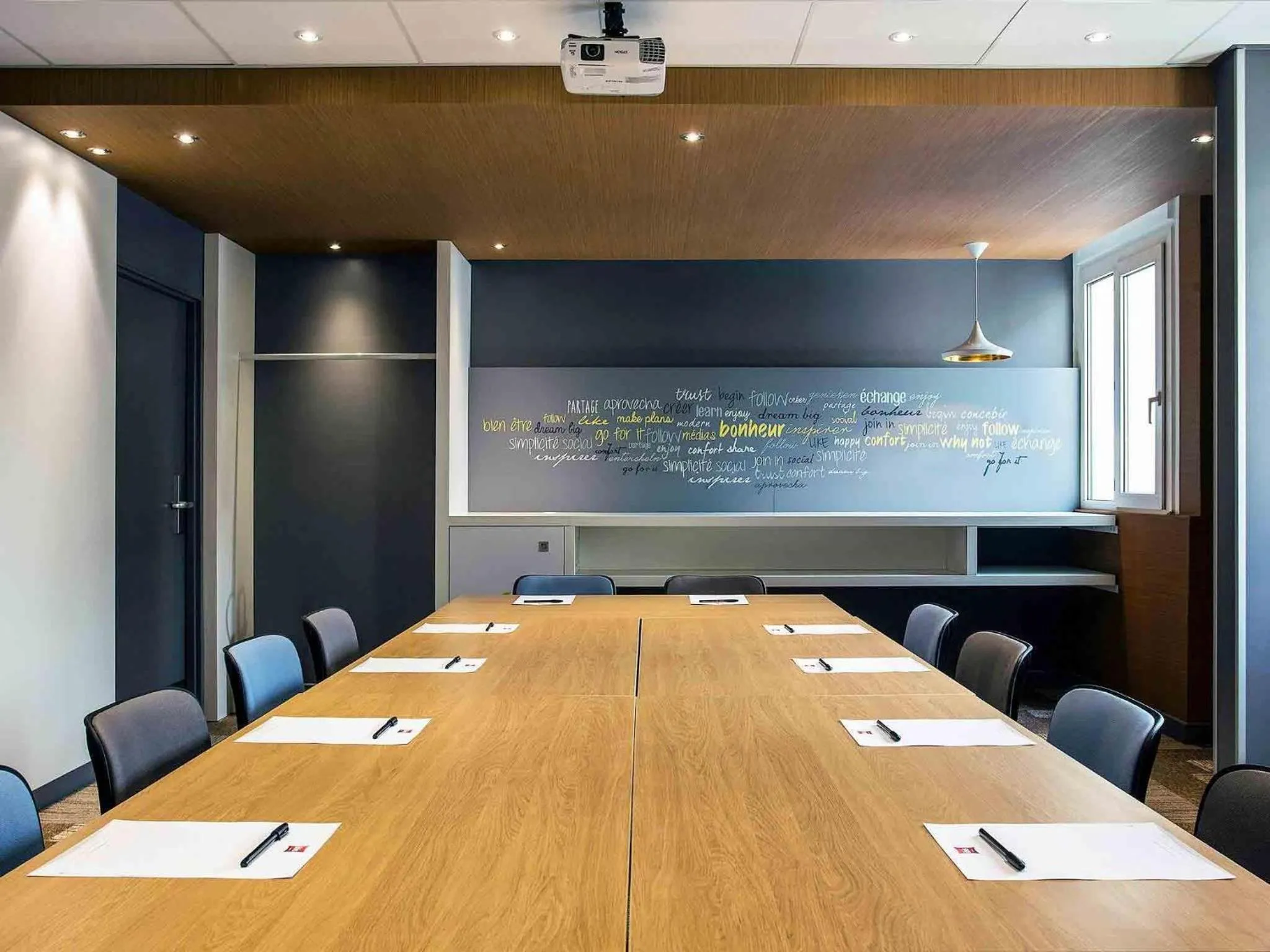 Meeting/conference room in ibis Saint-Denis Stade Ouest
