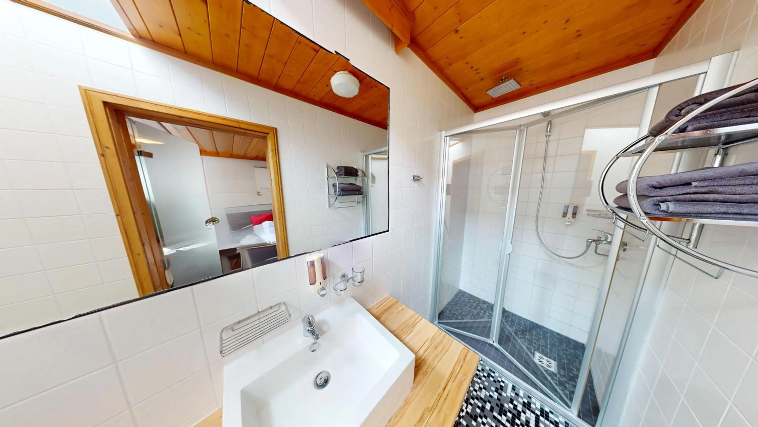 Shower in Moving Rooms