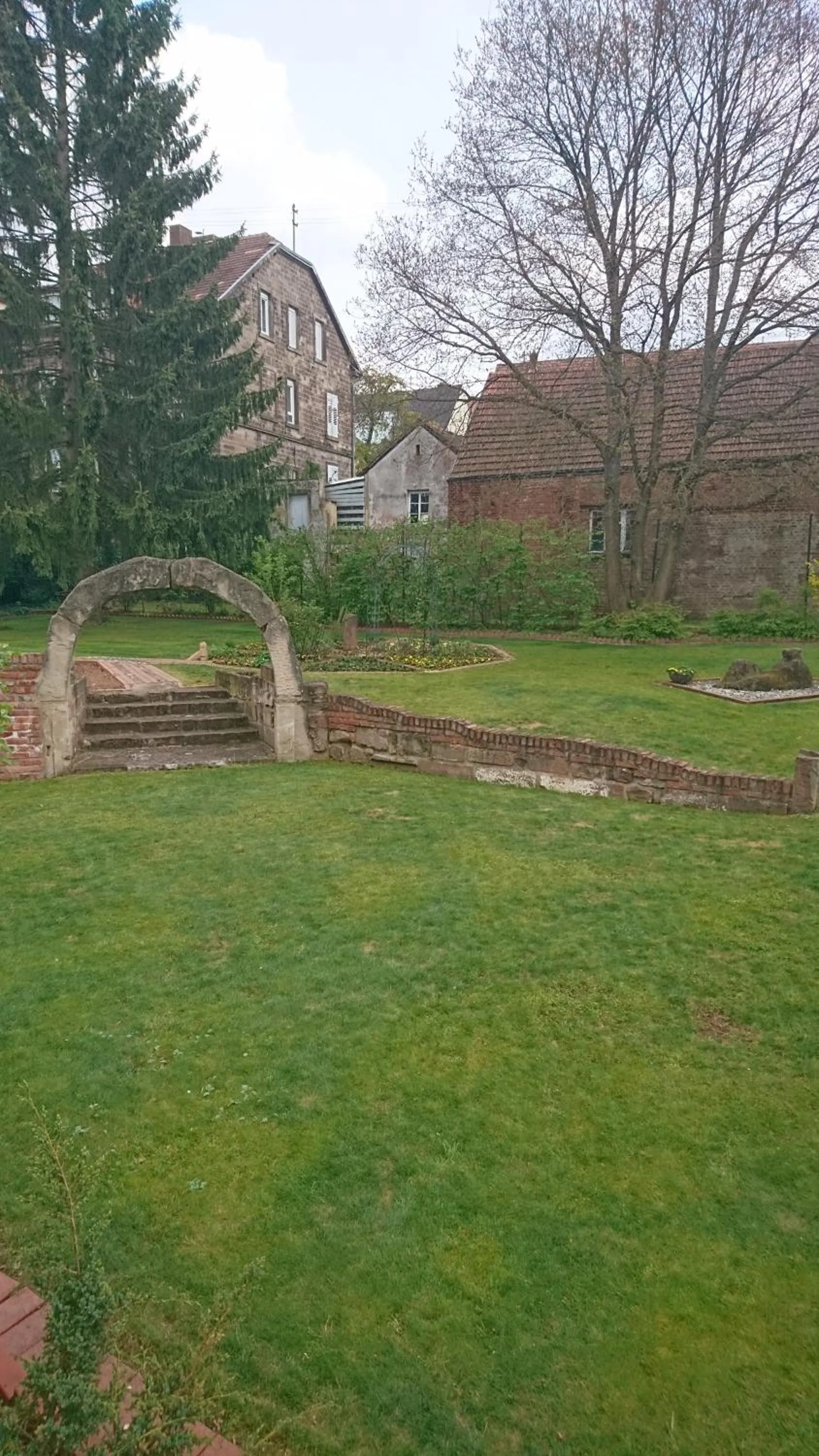 Garden view in Hotel & Auberge le Journal