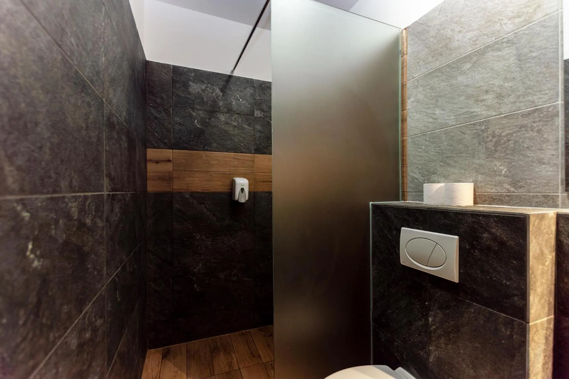 Bathroom in Vén Diófa De Lux Panzió