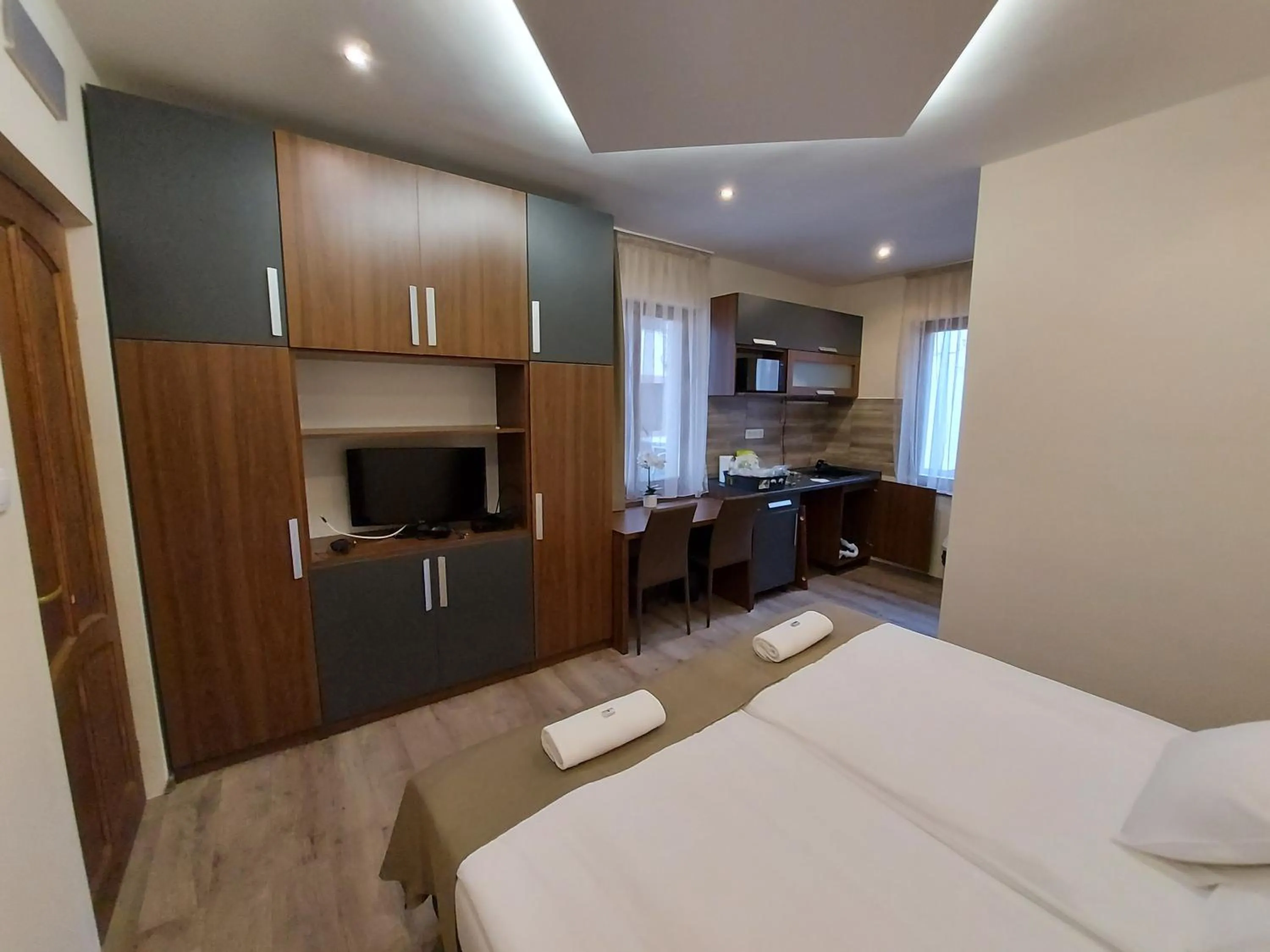 Photo of the whole room, Bed in Vén Diófa De Lux Panzió