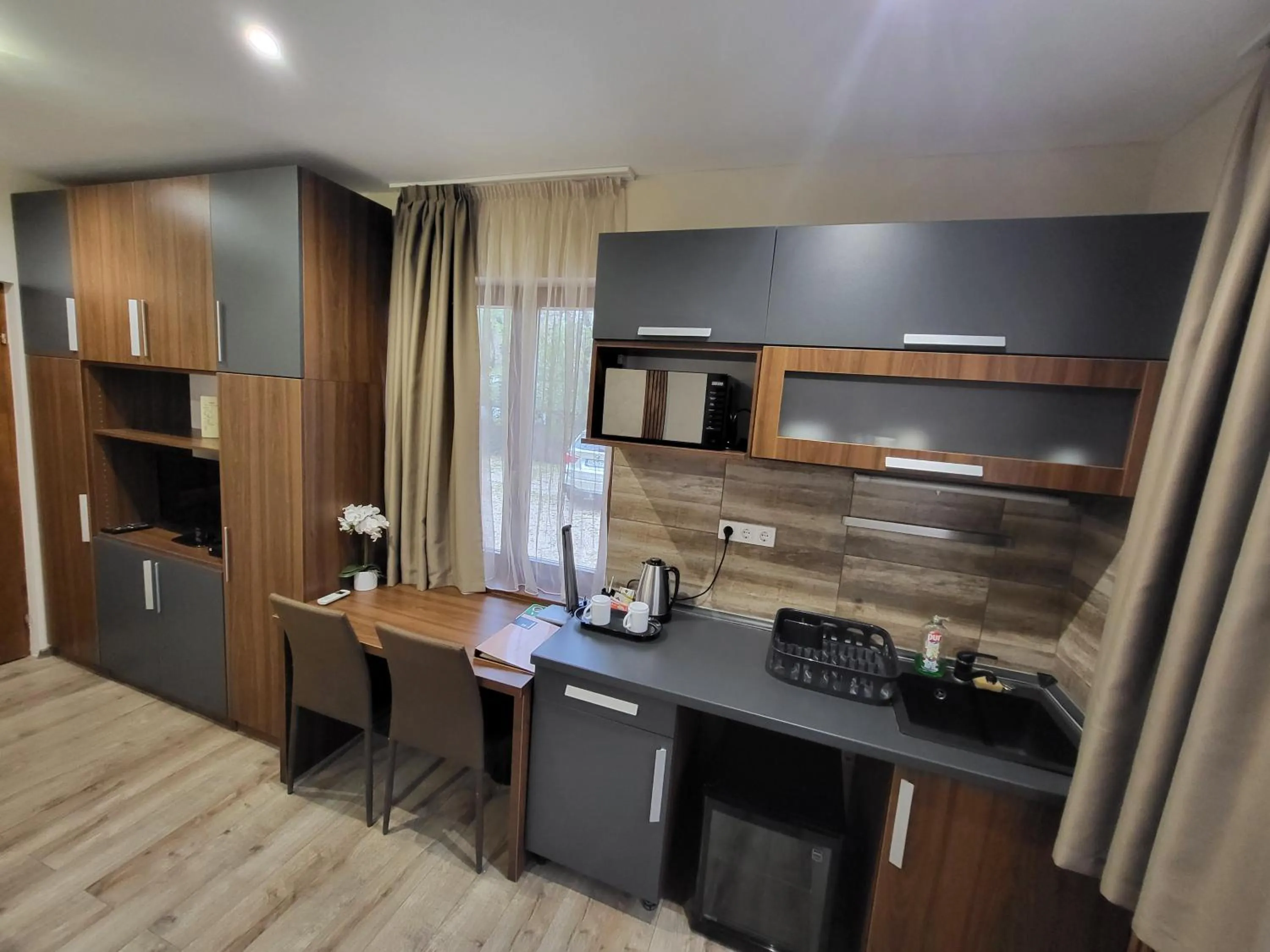 Kitchen or kitchenette in Vén Diófa De Lux Panzió