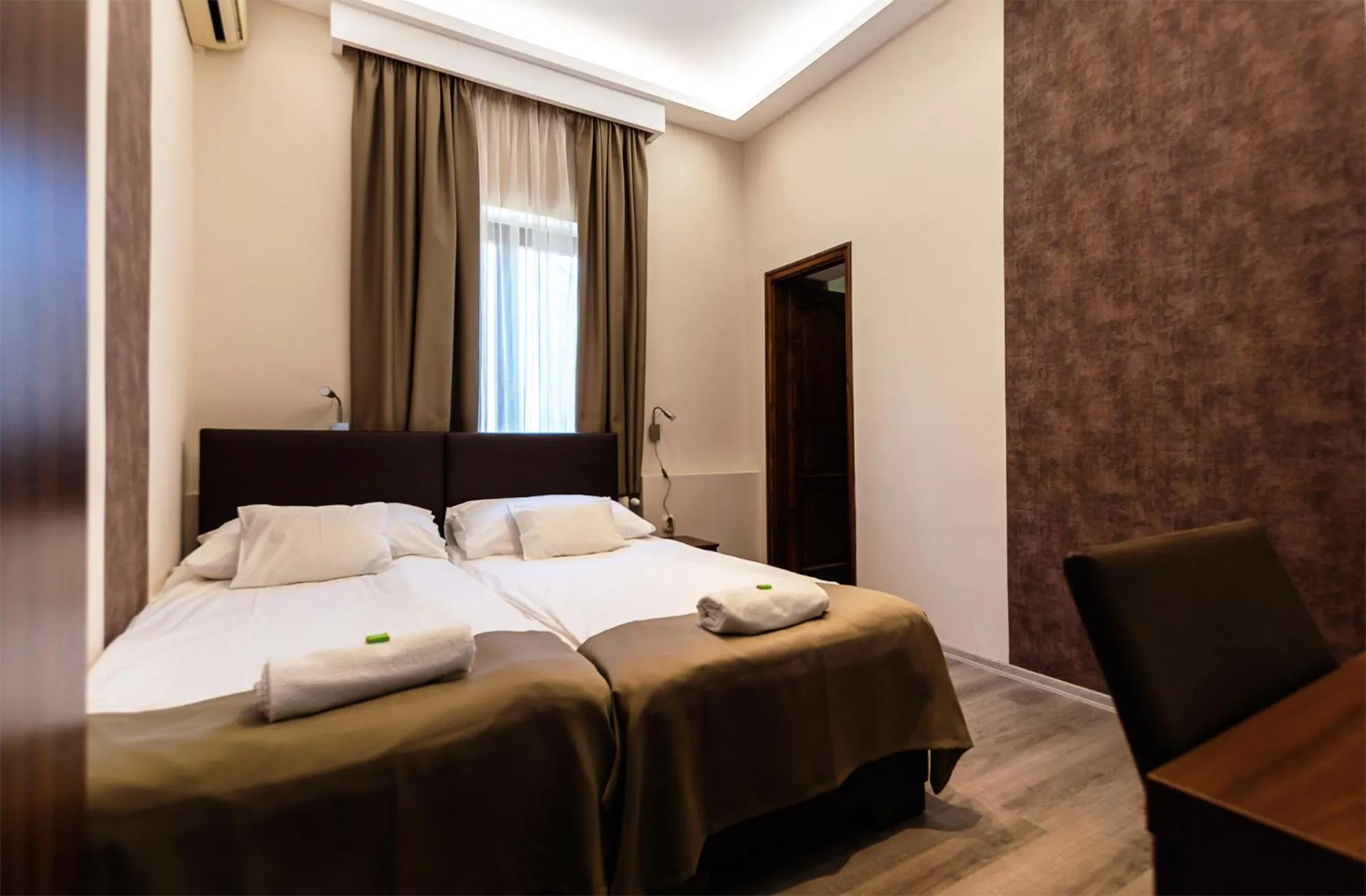 Photo of the whole room, Bed in Vén Diófa De Lux Panzió