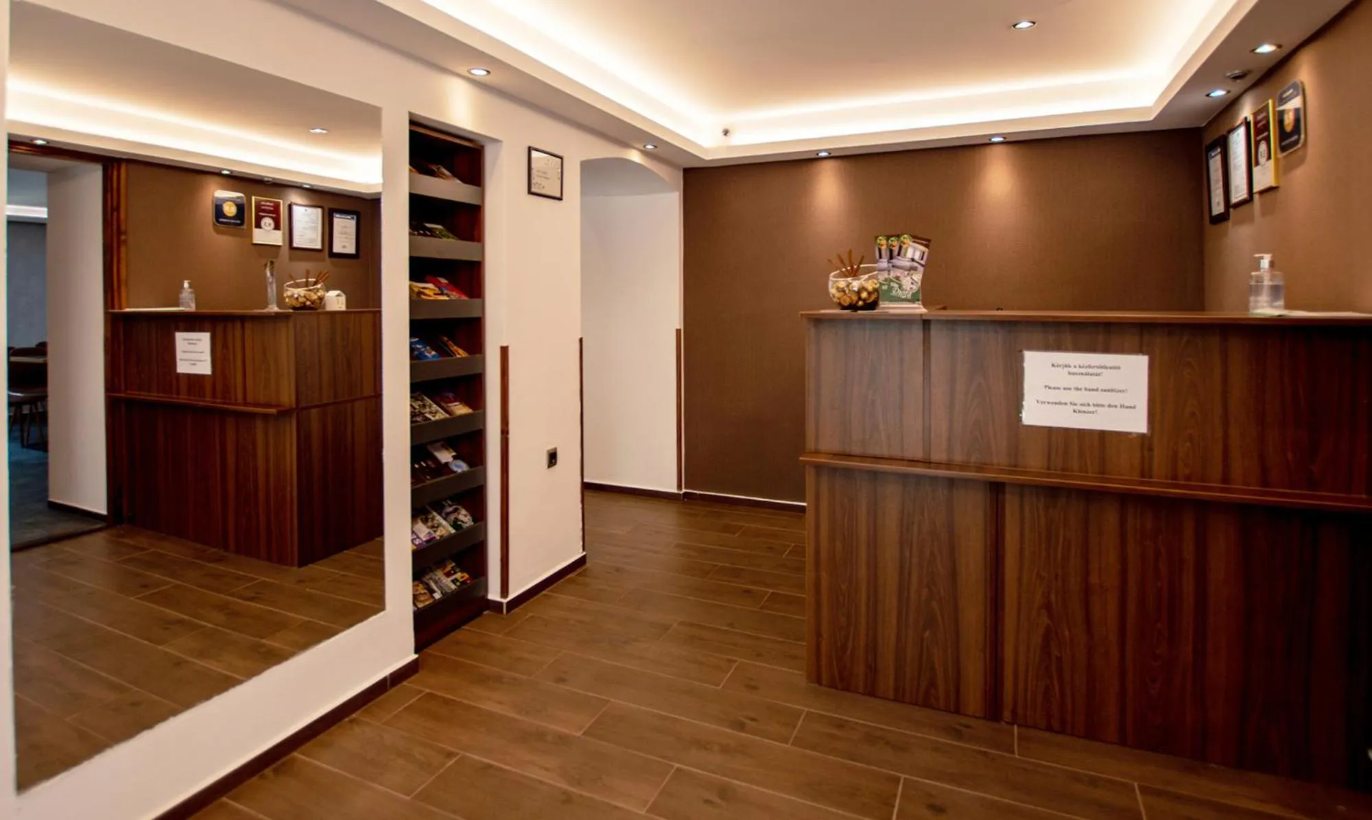 Lobby or reception in Vén Diófa De Lux Panzió