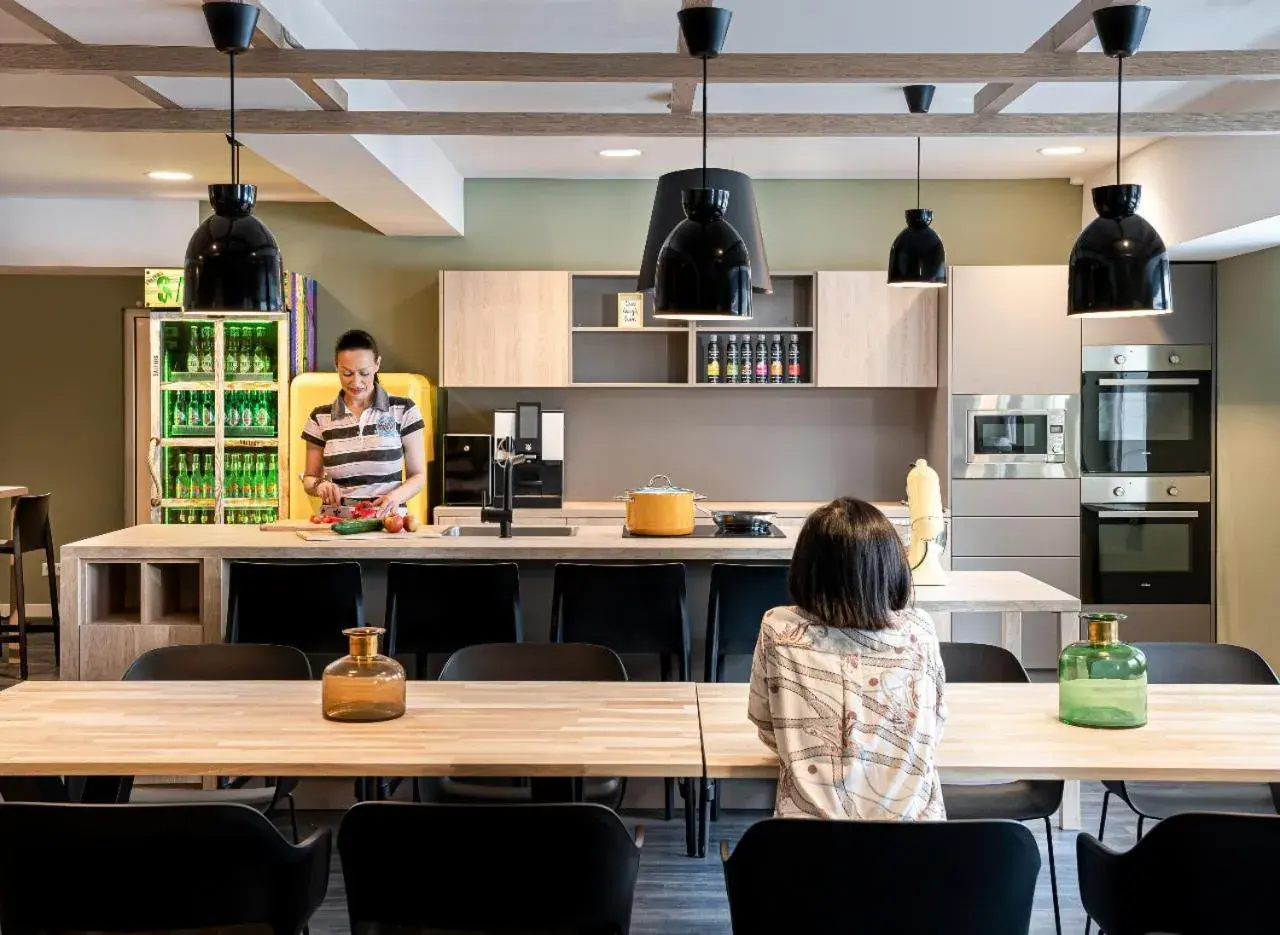 Restaurant/places to eat in elaya hotel oberhausen Restaurant/places to eat in elaya hotel oberhausen