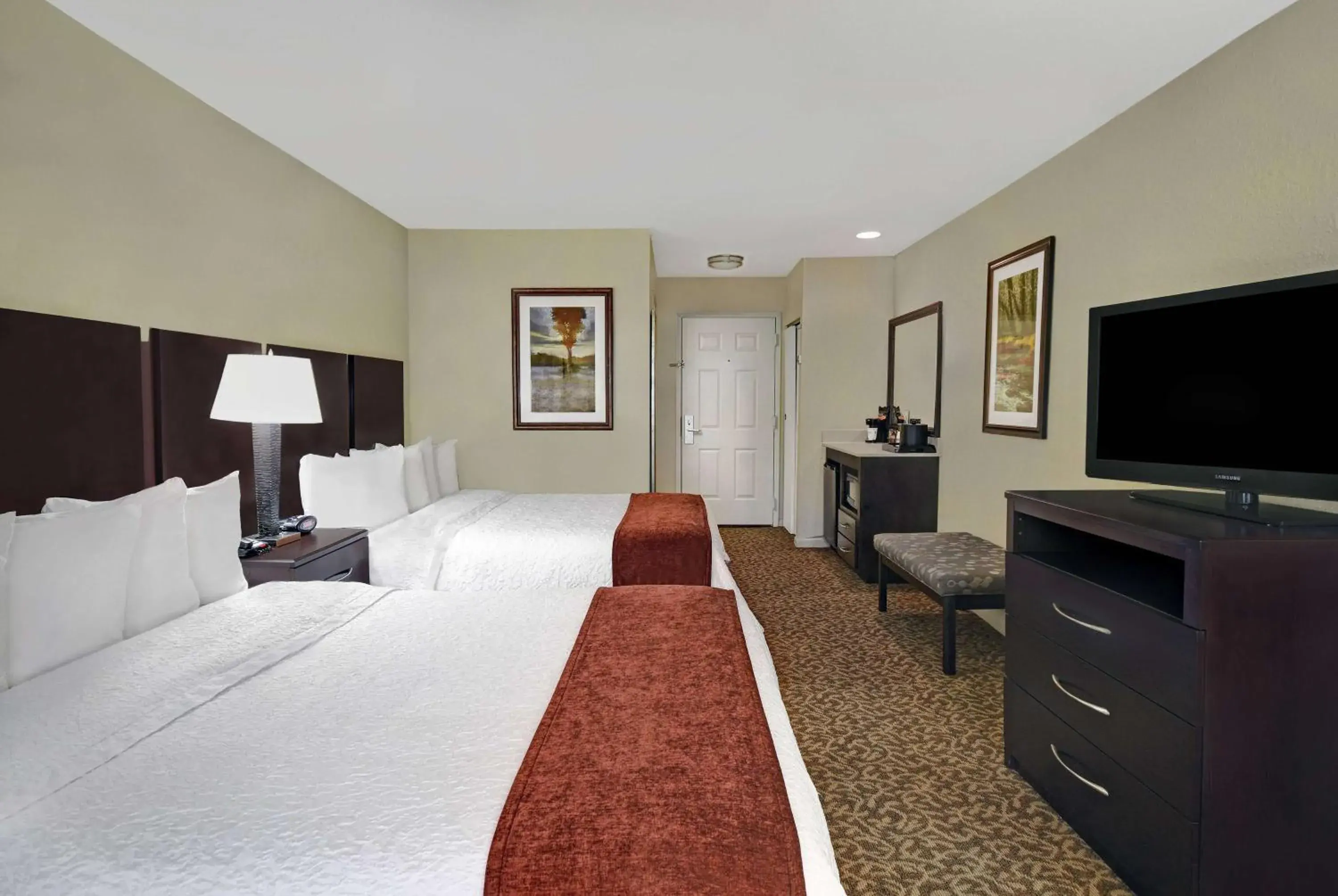 Photo of the whole room, Bed in Baymont by Wyndham Houston/Westchase Photo of the whole room, Bed in Baymont by Wyndham Houston/Westchase