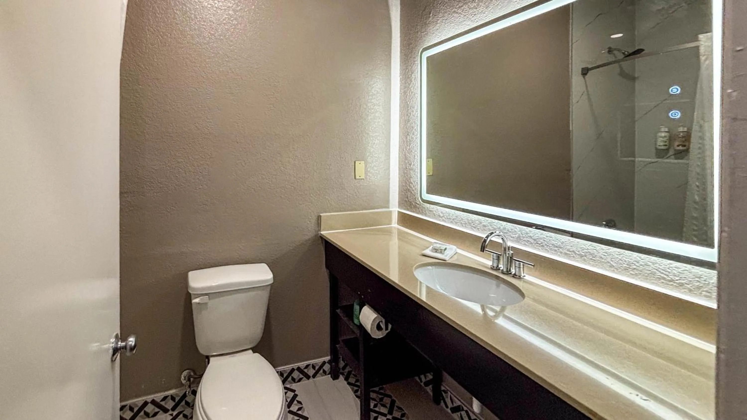 Bathroom in Studio 6 Houston, TX - Westchase