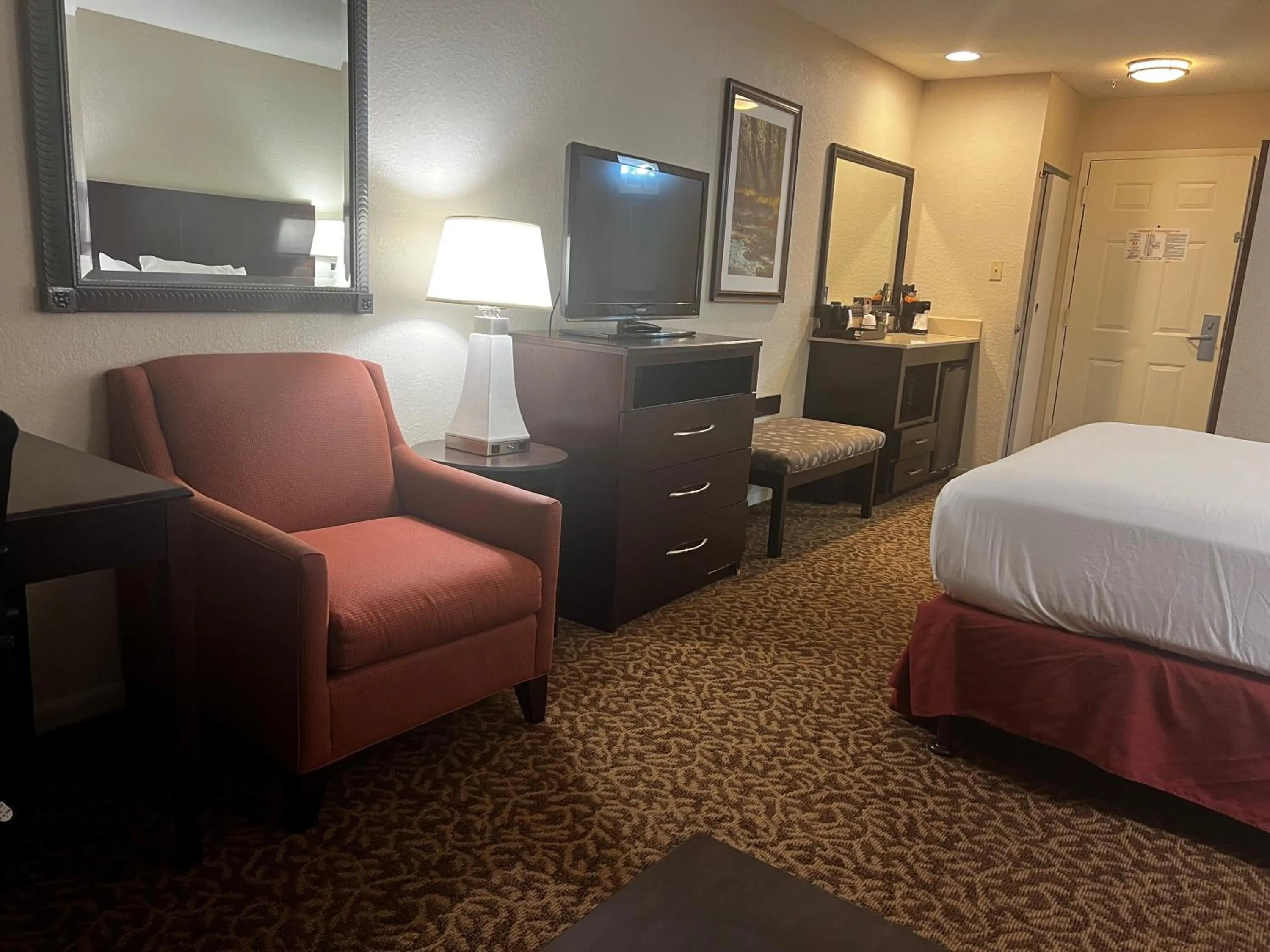 TV and multimedia, Bed in Baymont by Wyndham Houston/Westchase