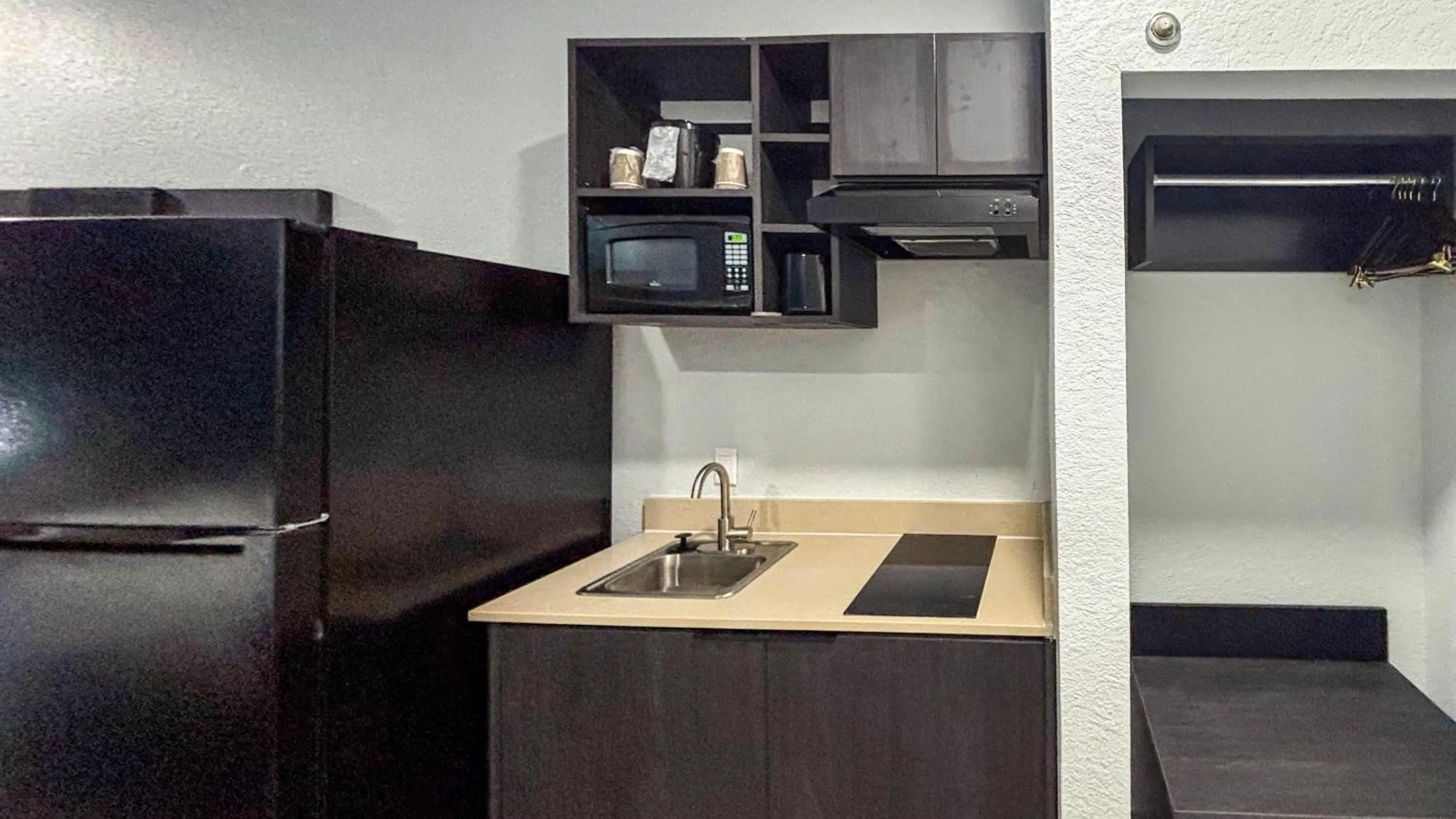 Kitchen or kitchenette in Studio 6 Houston, TX - Westchase