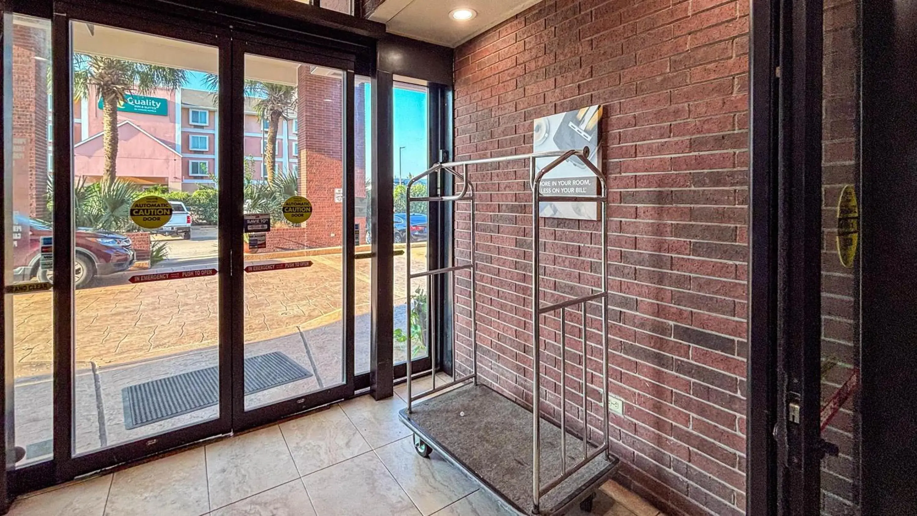 Lobby or reception in Studio 6 Houston, TX - Westchase Lobby or reception in Studio 6 Houston, TX - Westchase