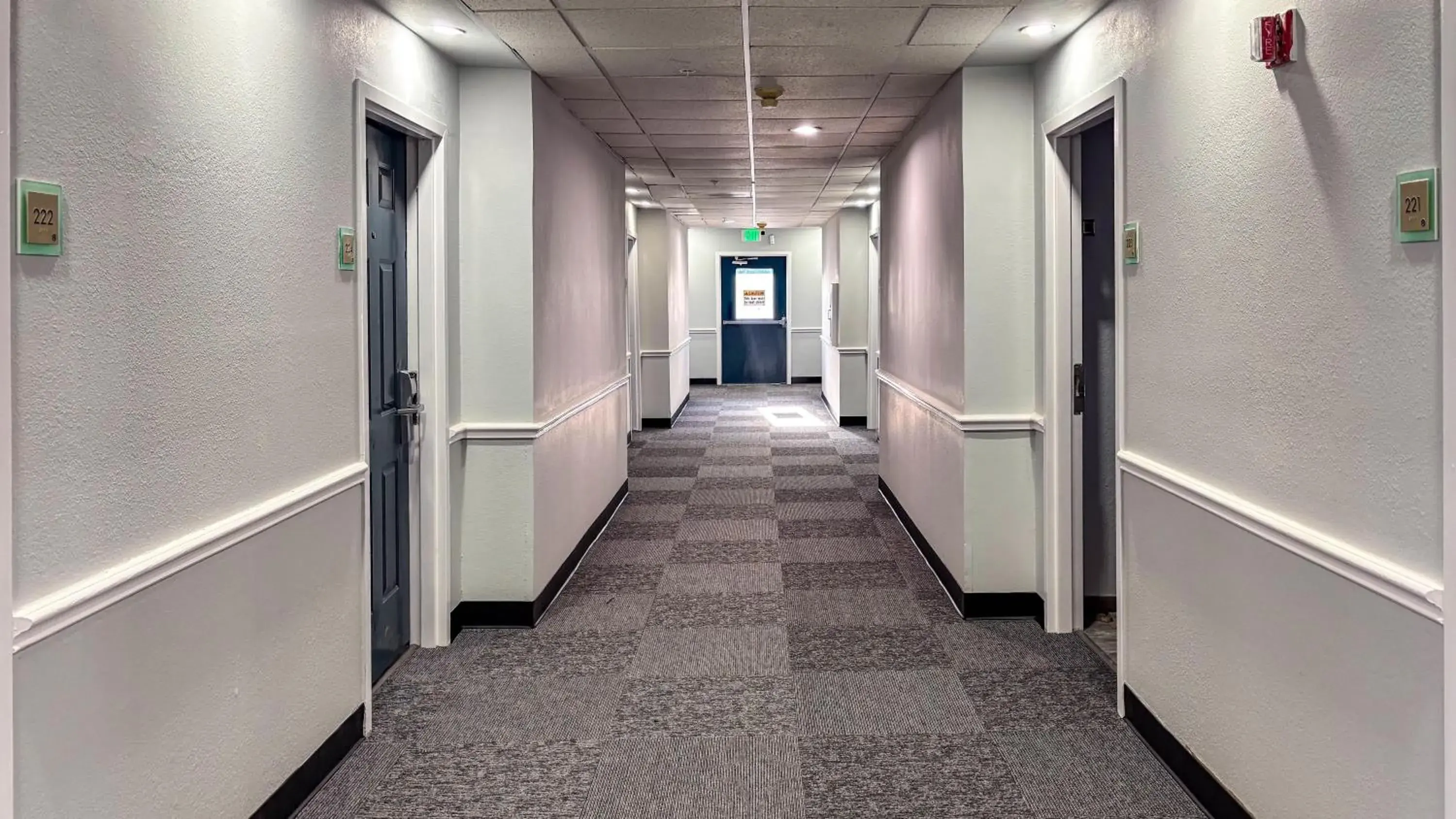 Property building in Studio 6 Houston, TX - Westchase Property building in Studio 6 Houston, TX - Westchase