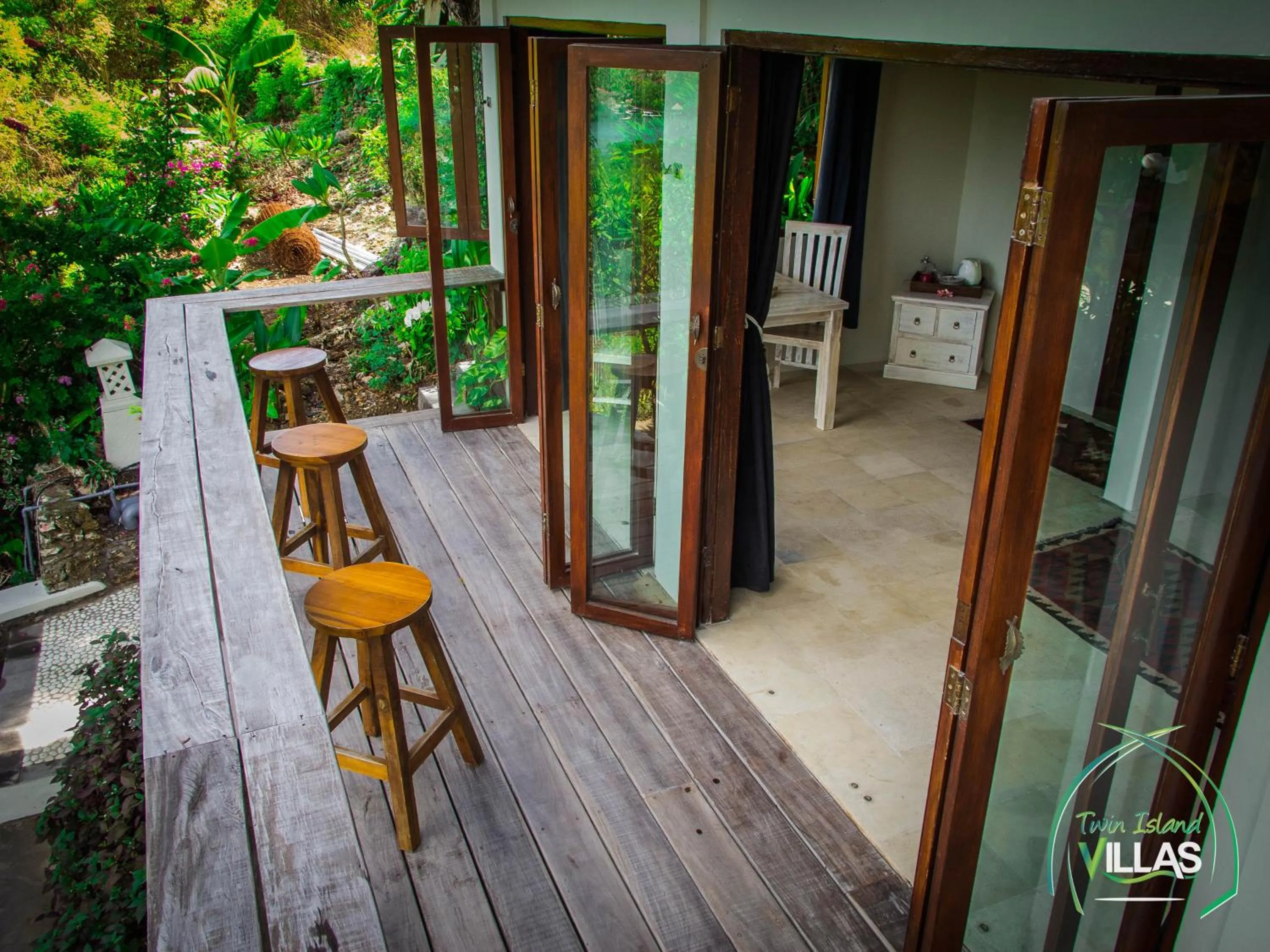Balcony/Terrace in Twin Island Villas & Dive Resort