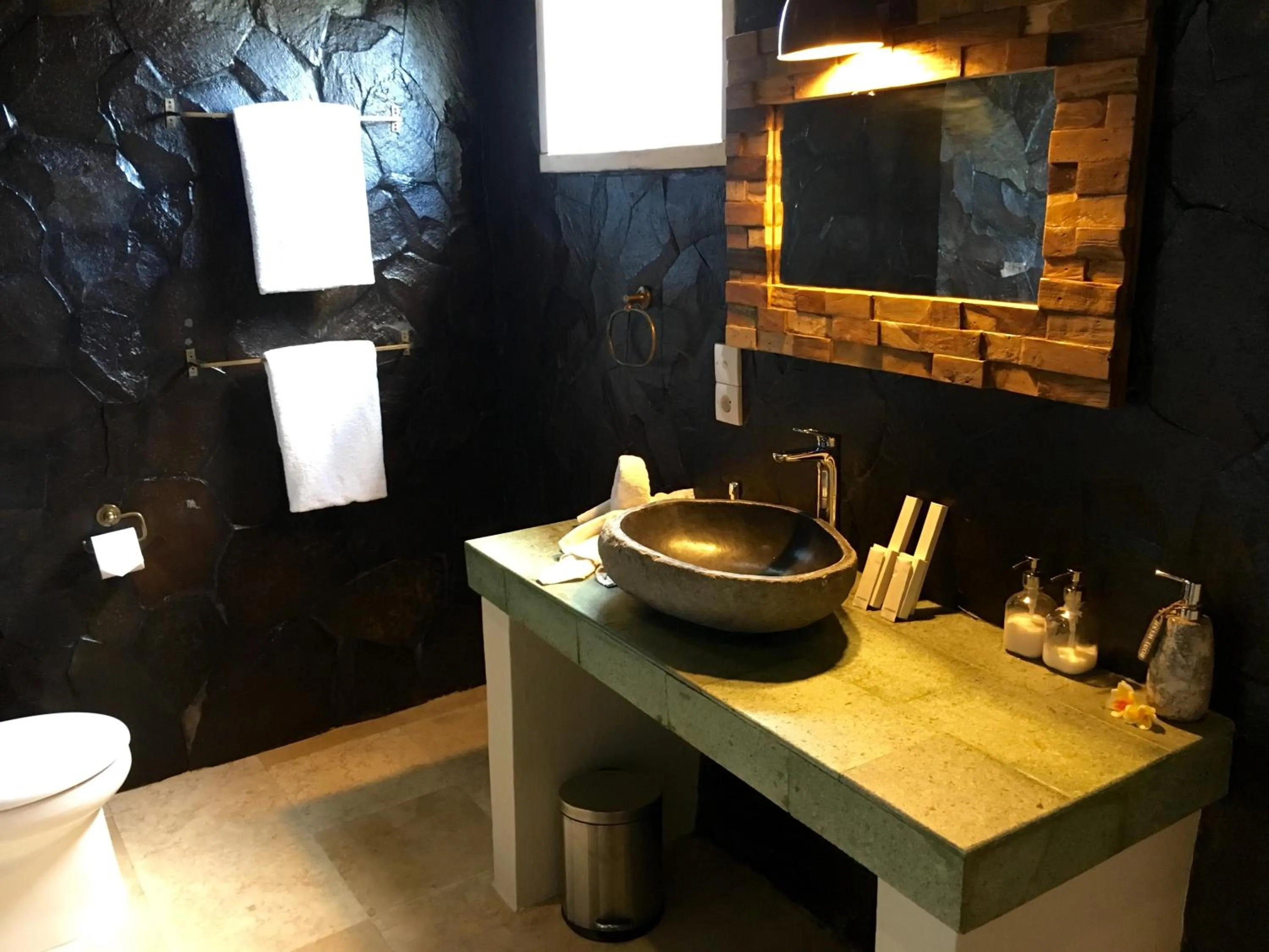 Bathroom in Twin Island Villas & Dive Resort