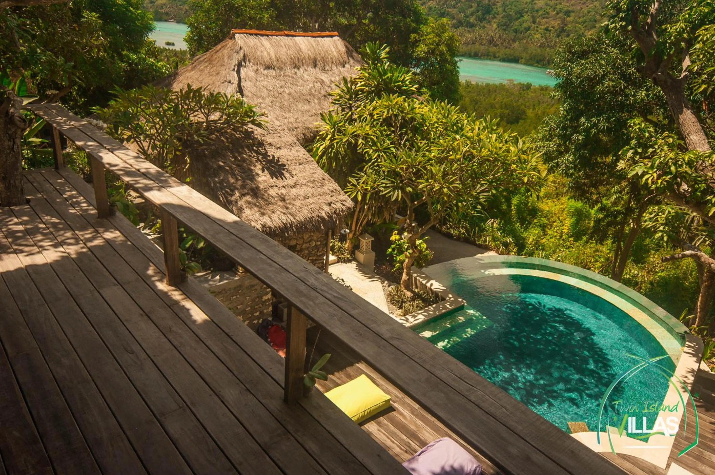 Balcony/Terrace in Twin Island Villas & Dive Resort