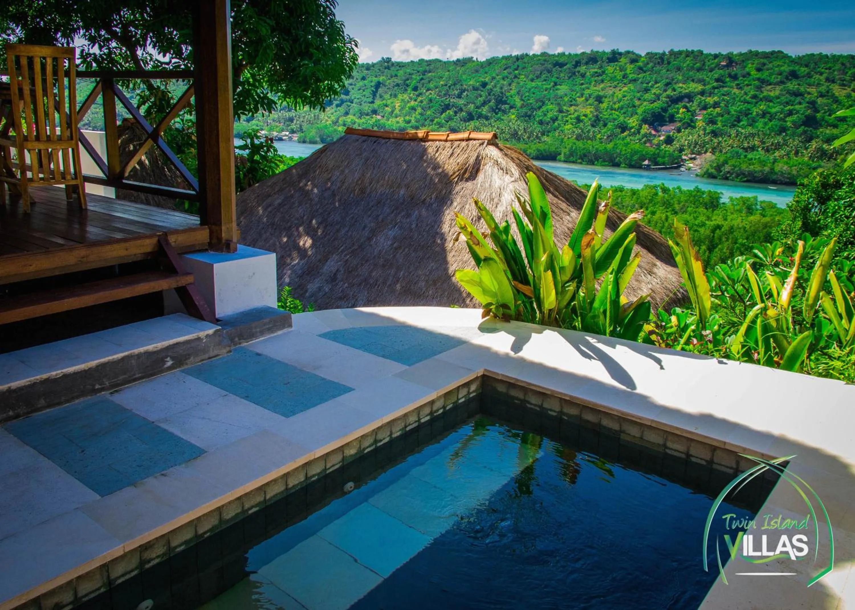 Balcony/Terrace in Twin Island Villas & Dive Resort