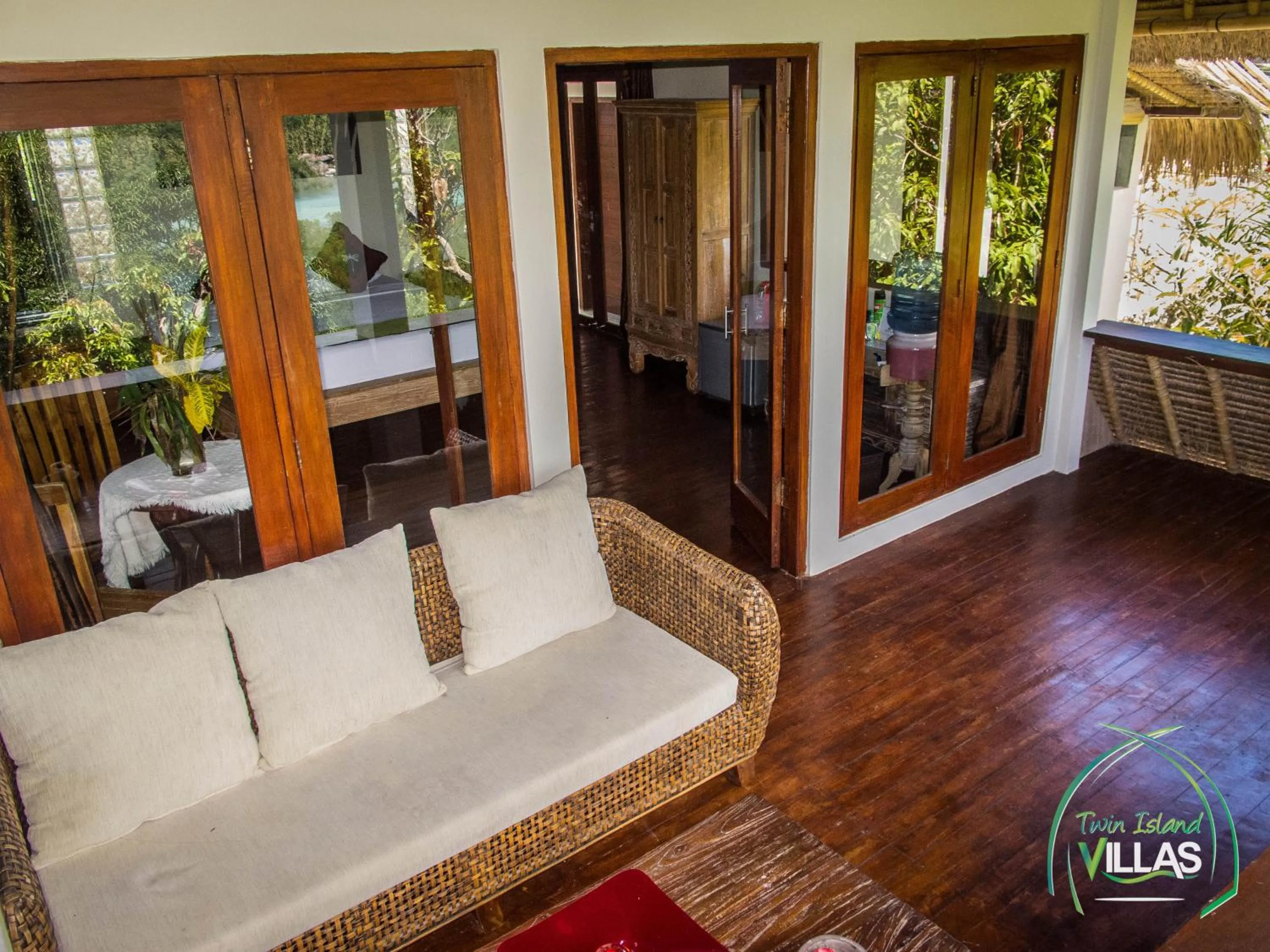 Balcony/Terrace in Twin Island Villas & Dive Resort