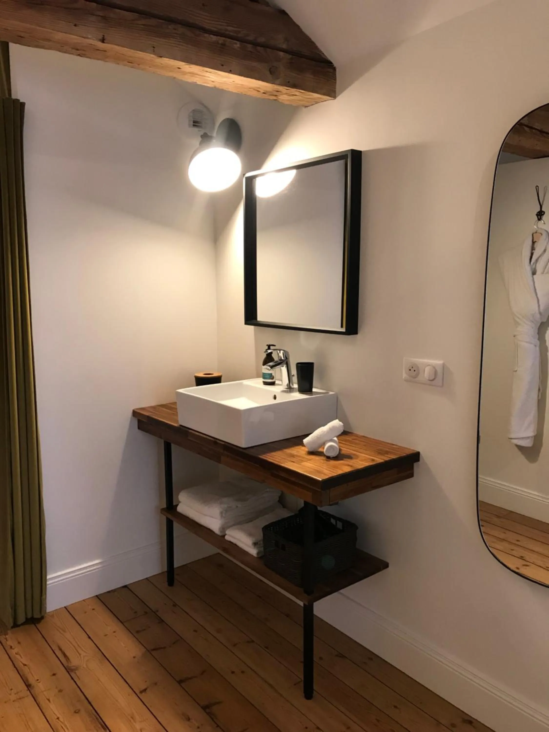 Bathroom in Le Clos des Queyries, Chambres d'Hôtes