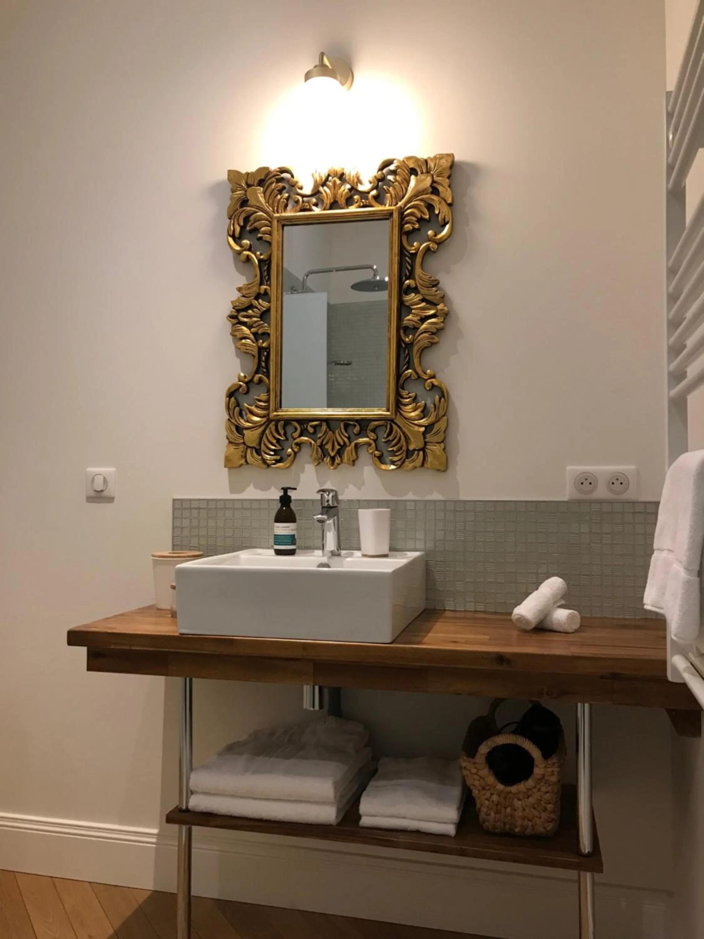 Bathroom in Le Clos des Queyries, Chambres d'Hôtes