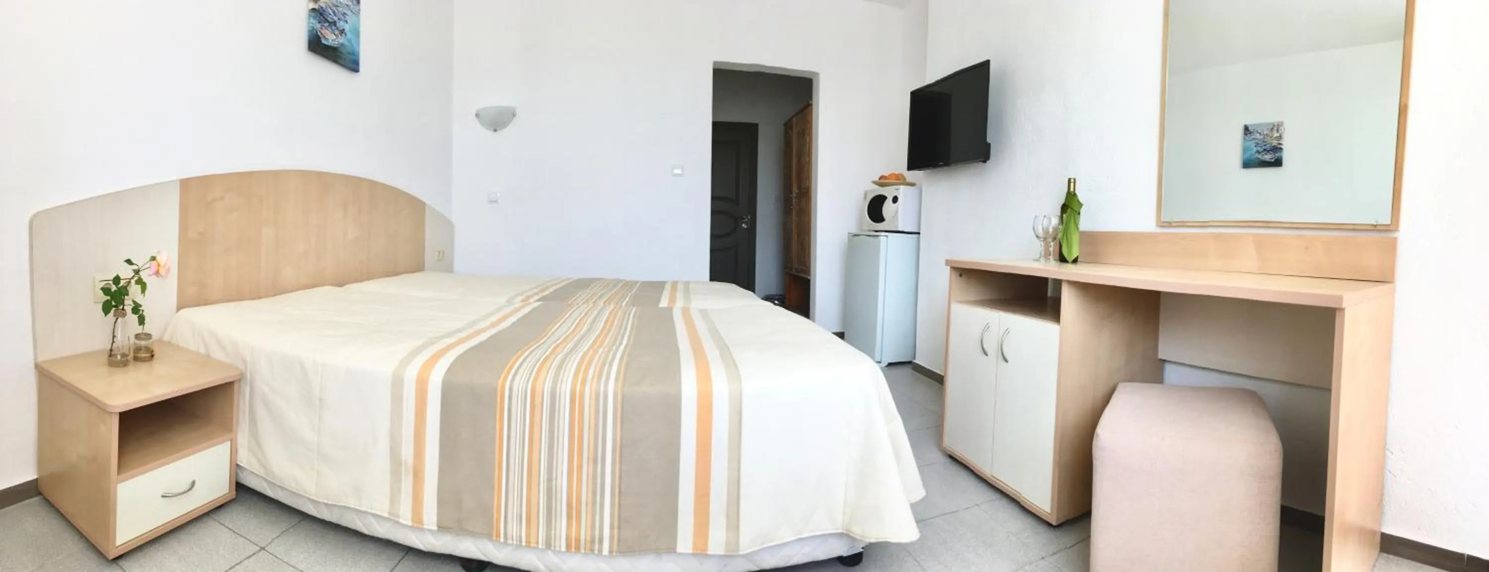 Bed in Alba Family Club Hotel