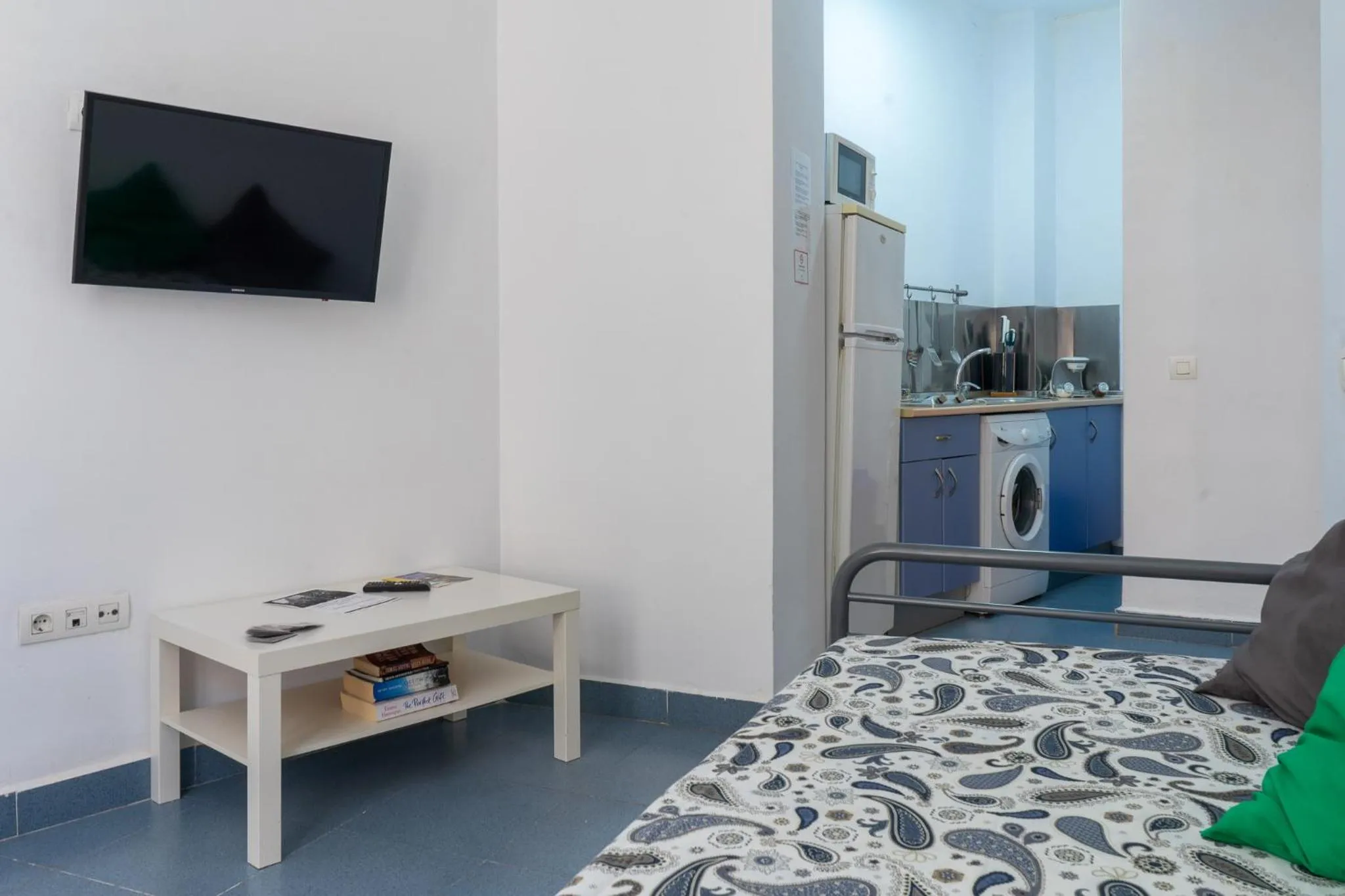 Living room, Bed in Mar y Arte Apartamentos