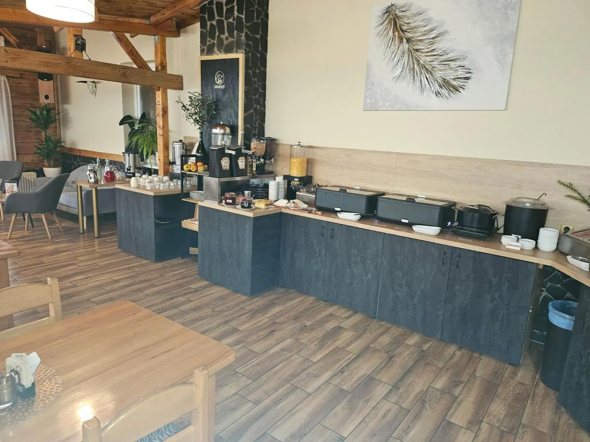 Quadruple Room in Hotel Taurus Quadruple Room in Hotel Taurus