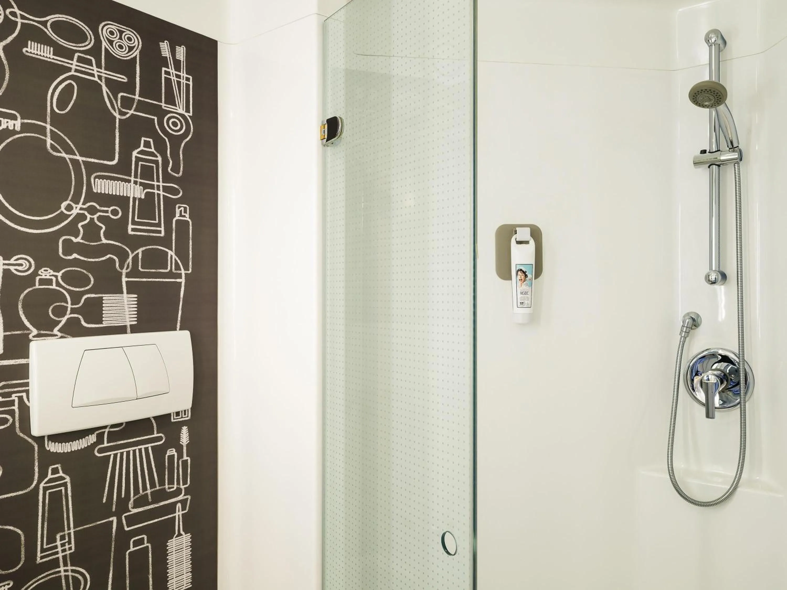 Bedroom in ibis Paris Saint-Denis Stade Sud