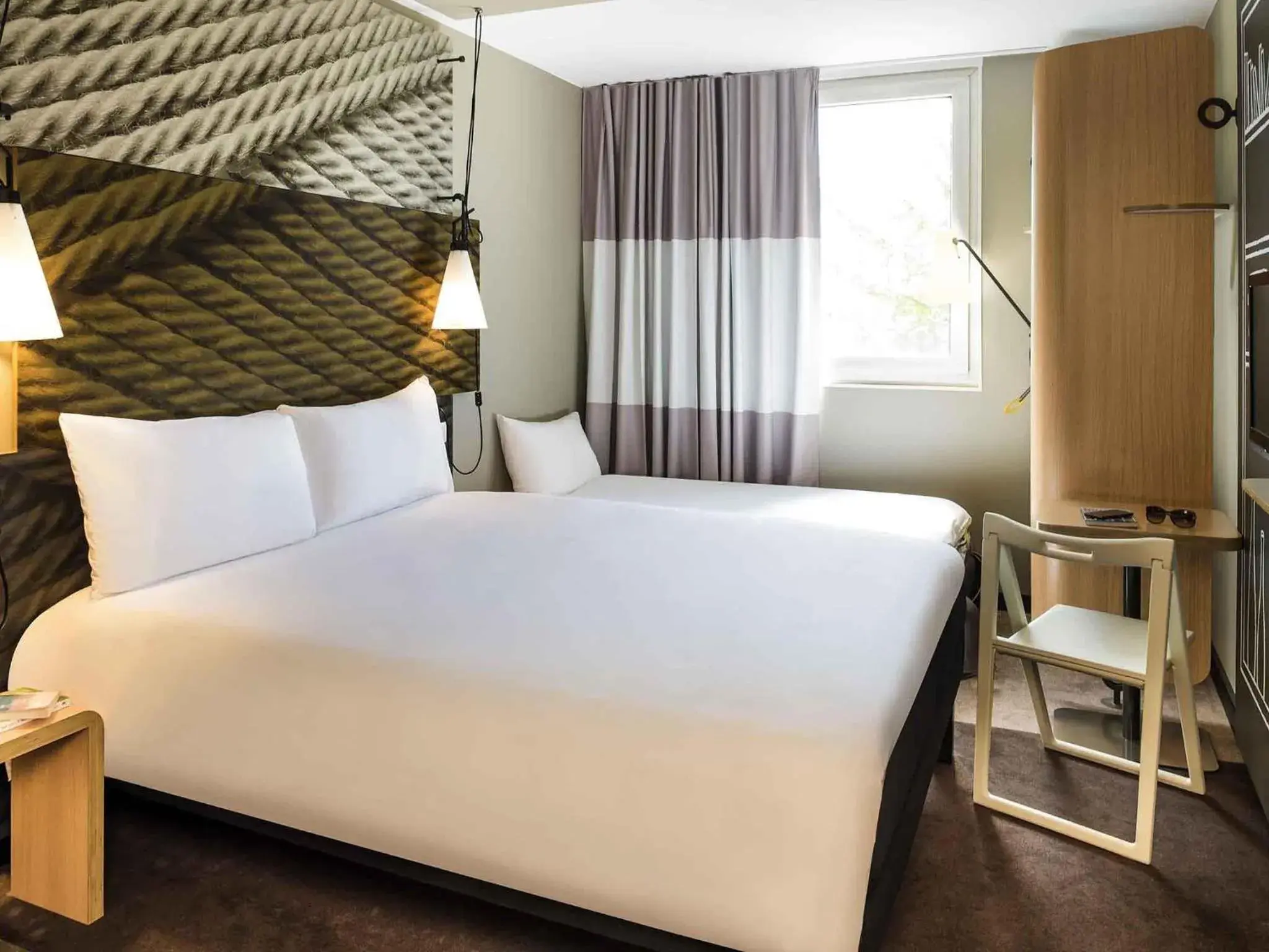 Bedroom, Bed in ibis Paris Saint-Denis Stade Sud Bedroom, Bed in ibis Paris Saint-Denis Stade Sud