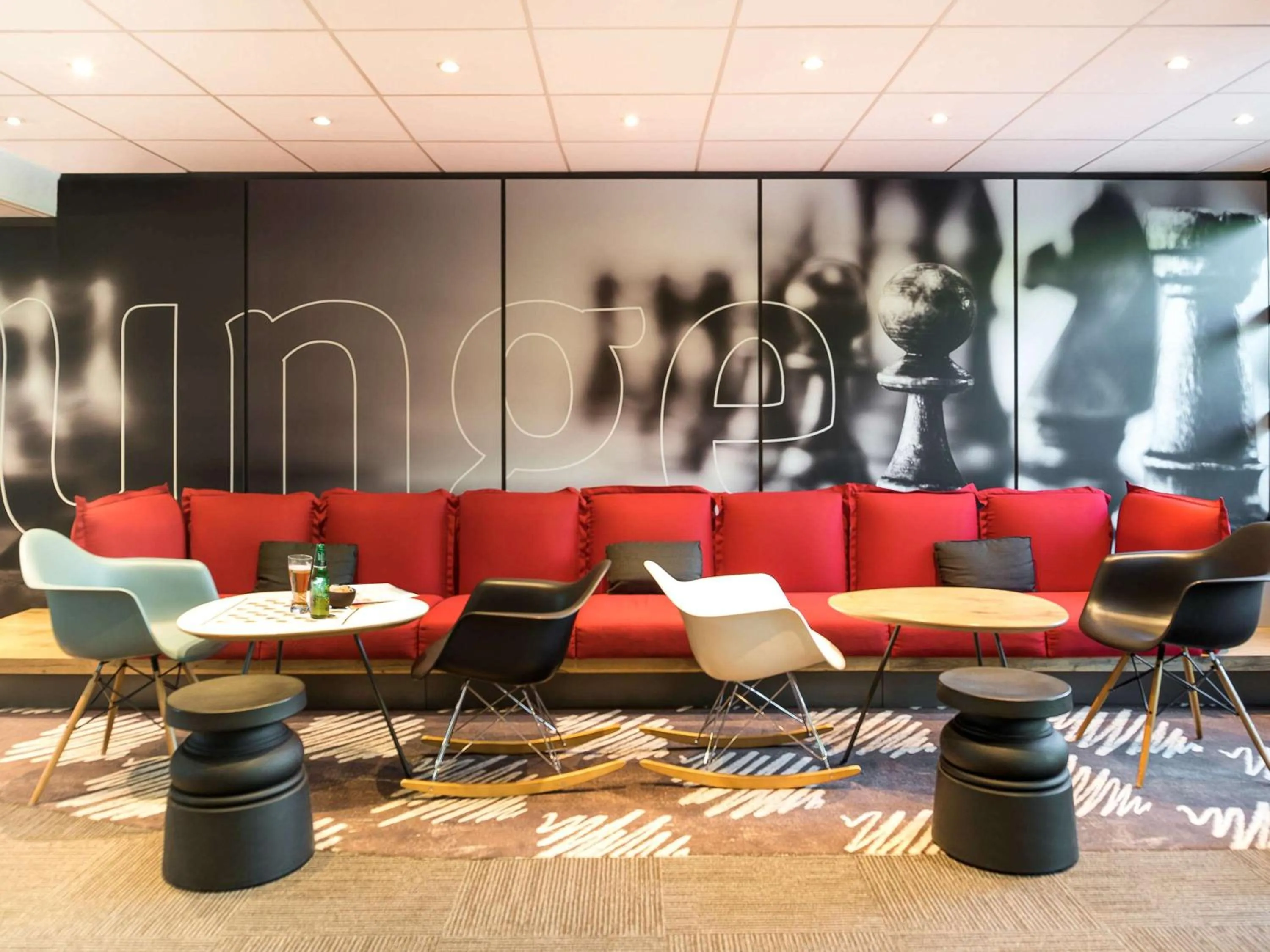 Lounge or bar in ibis Paris Saint-Denis Stade Sud