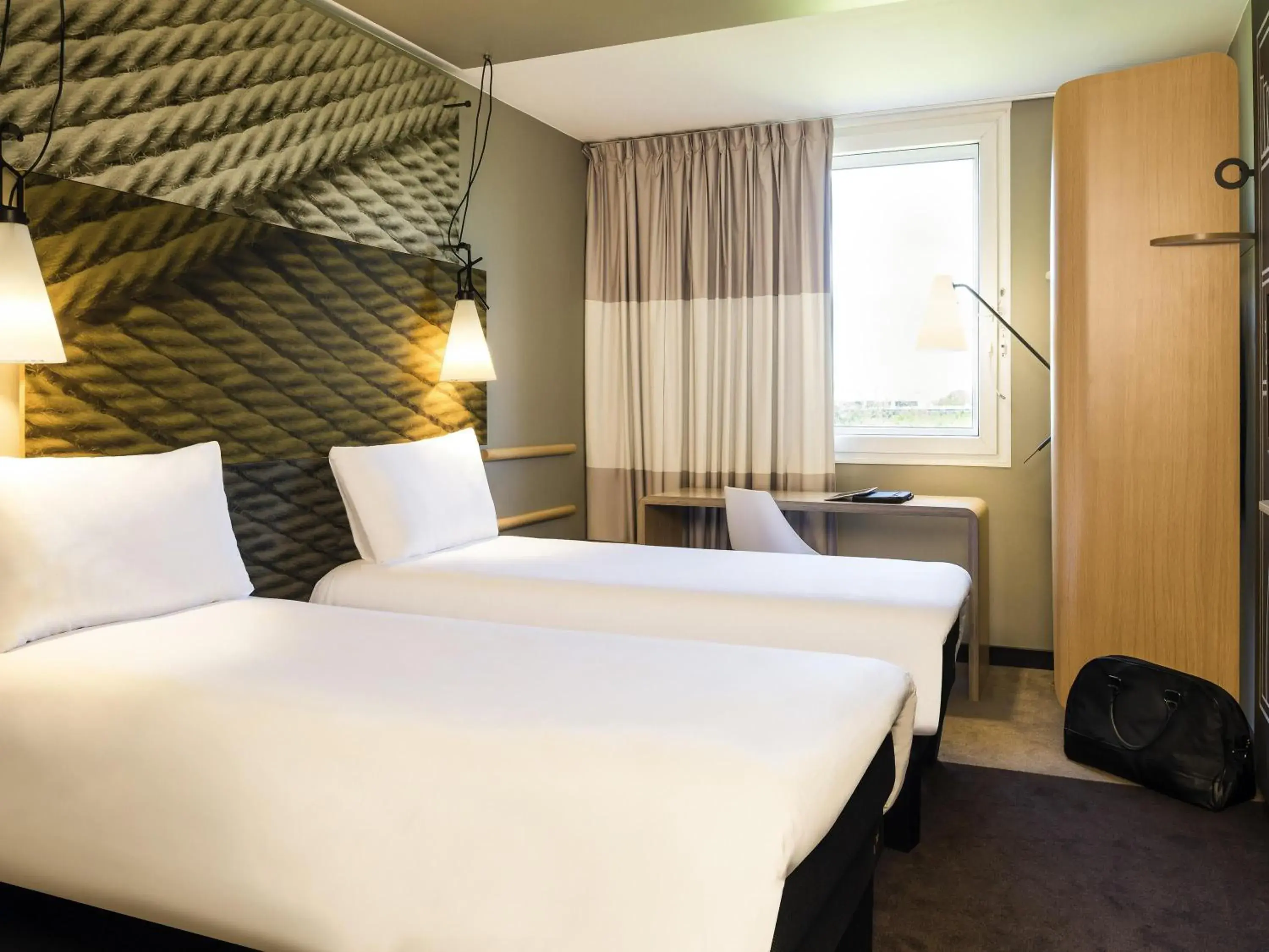 Bedroom, Bed in ibis Paris Saint-Denis Stade Sud Bedroom, Bed in ibis Paris Saint-Denis Stade Sud