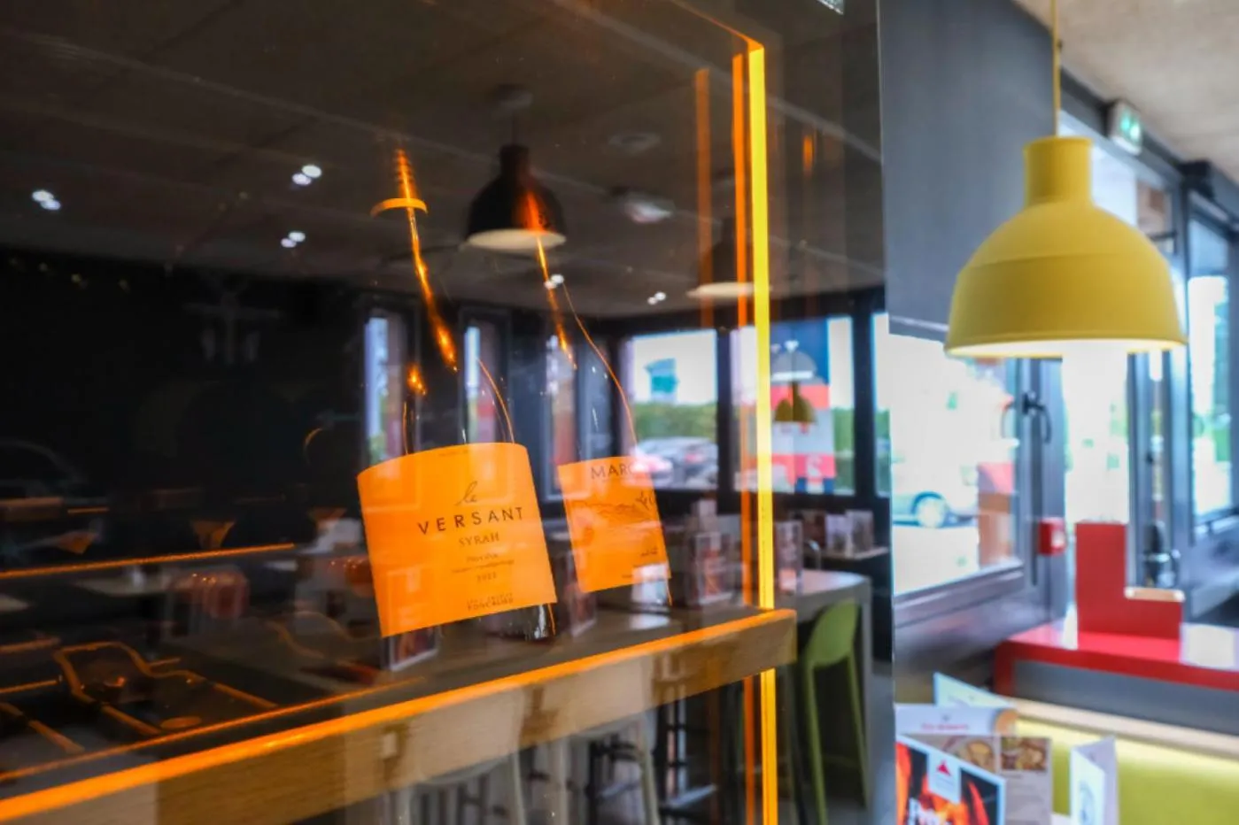 Restaurant/places to eat in ibis Toulouse Aeroport