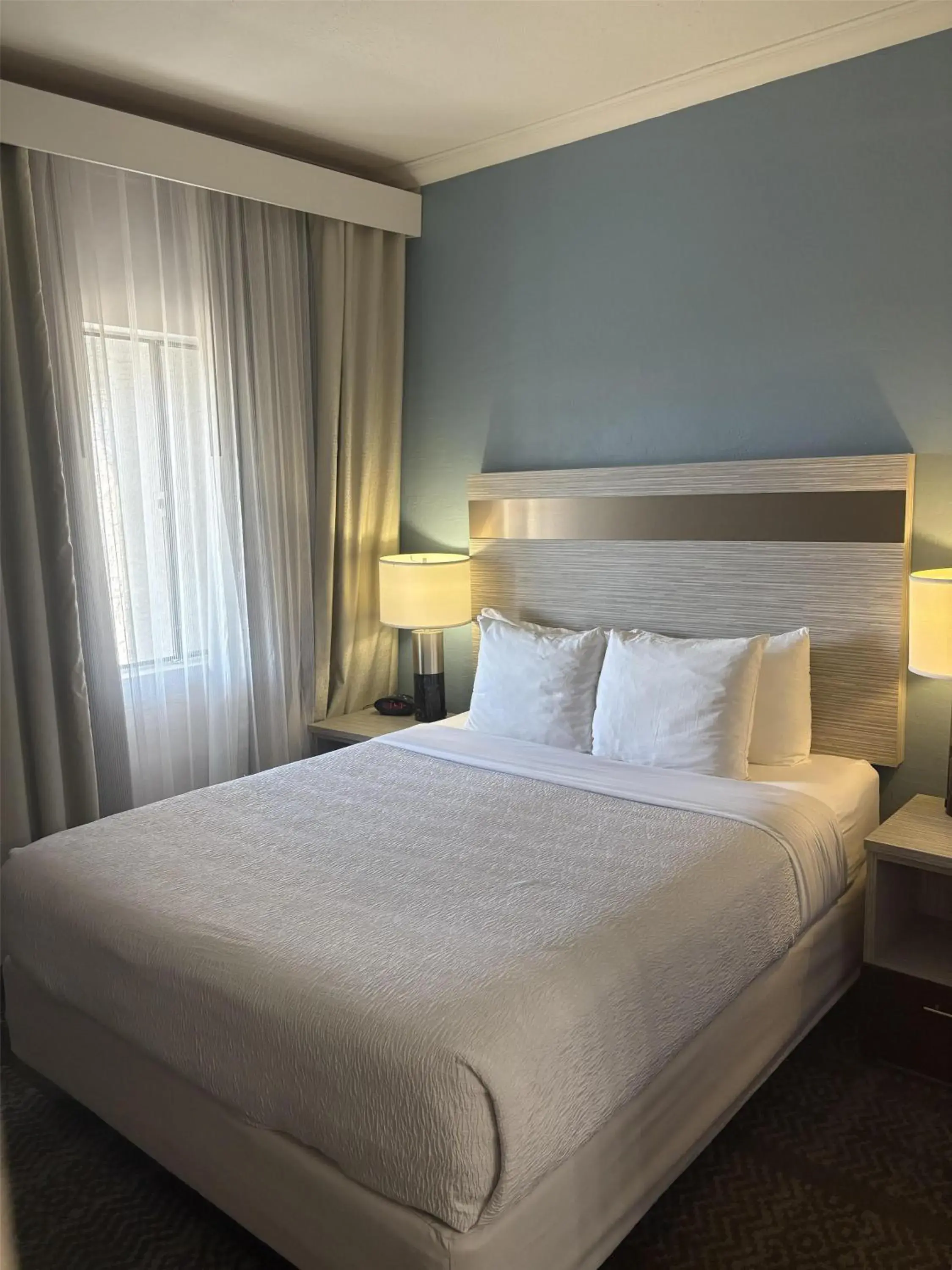 Bedroom, Bed in SureStay InnSuites Phoenix Hotel & Suites by Best Western Bedroom, Bed in SureStay InnSuites Phoenix Hotel & Suites by Best Western