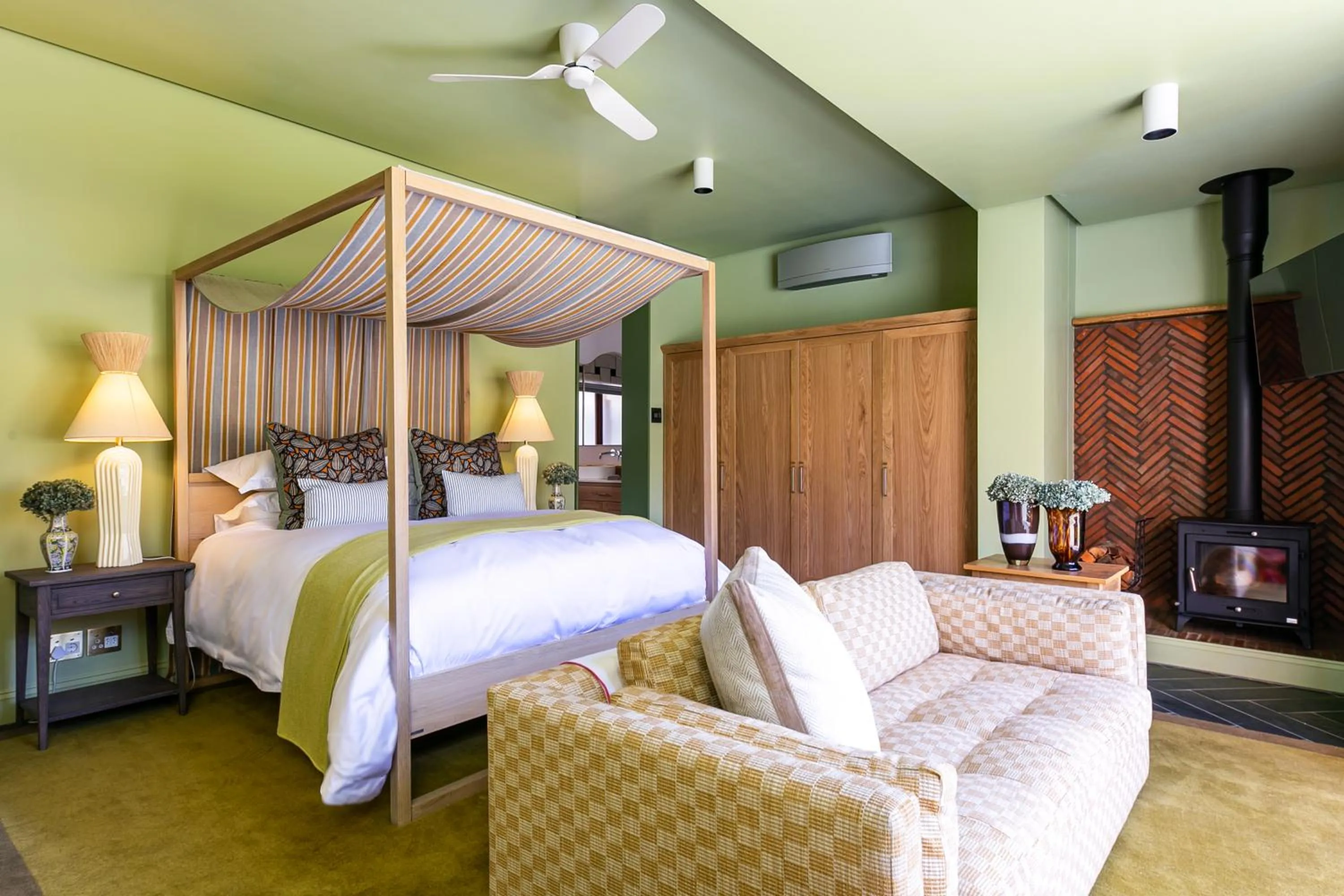 Bed in Bosjes - Herehuis