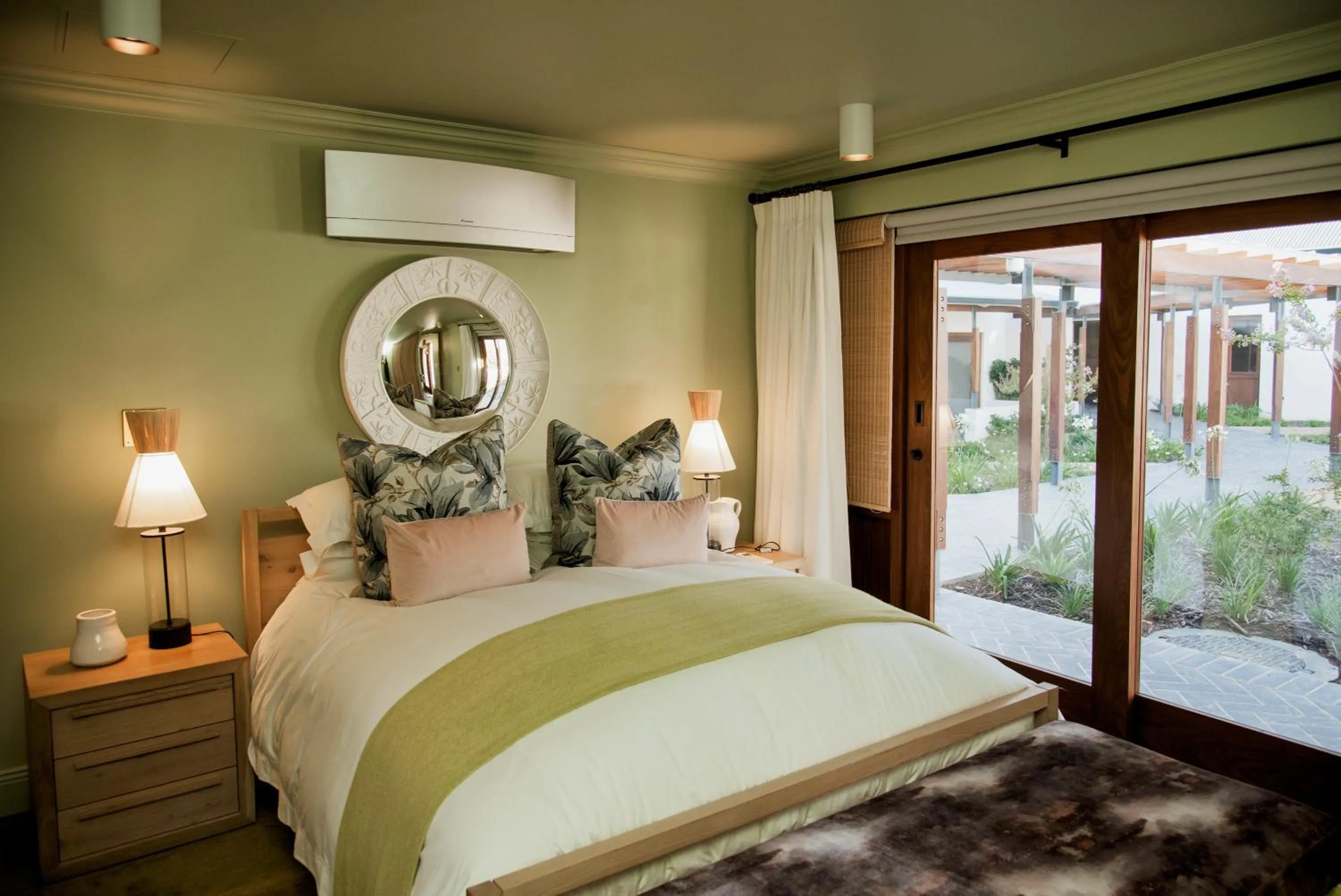 Bed in Bosjes - Herehuis