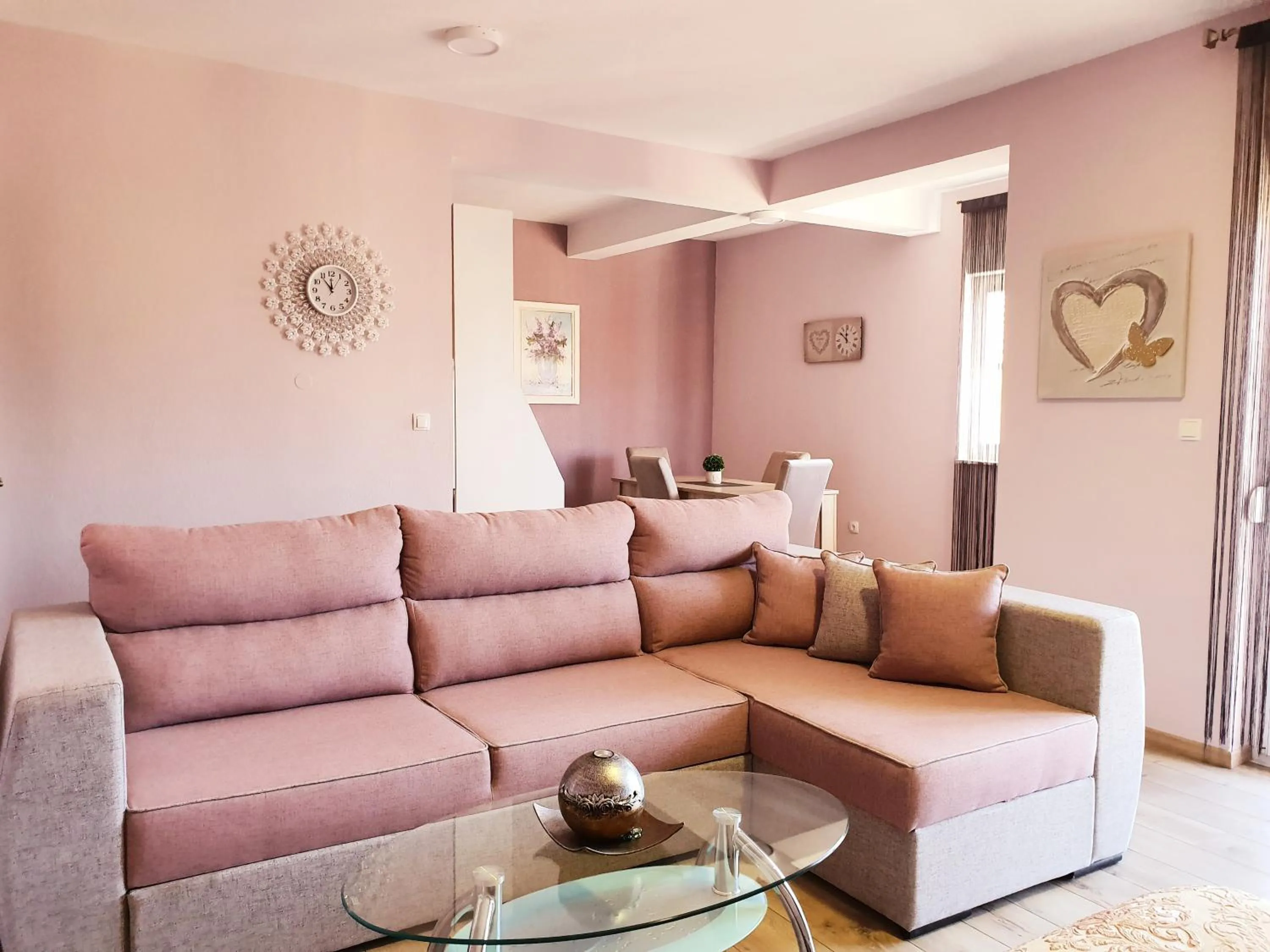 Living room in Residence Riverside