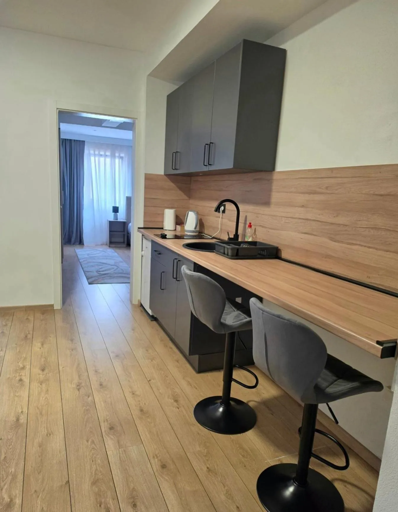 Coffee/tea facilities in Residence Riverside