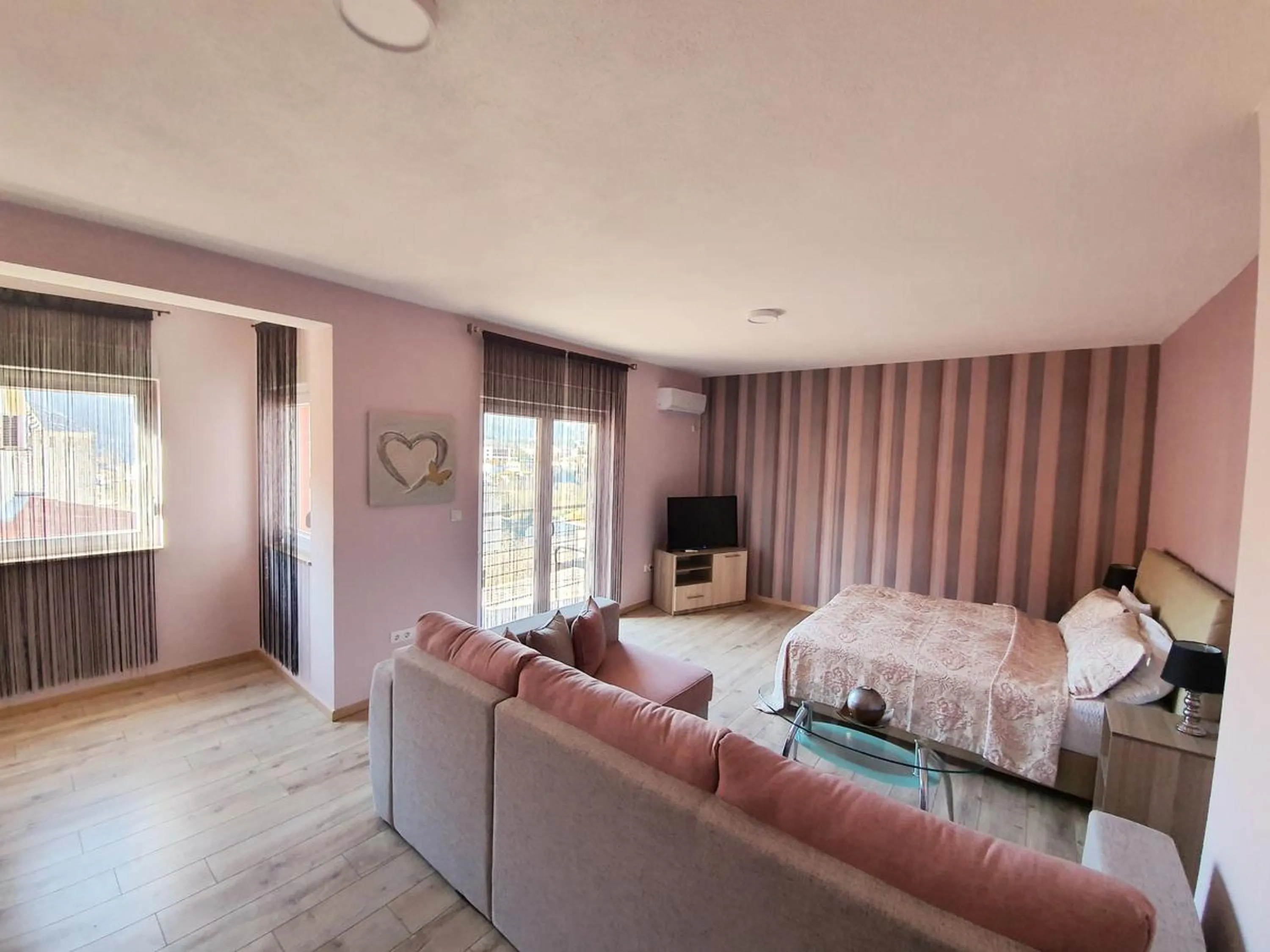 Living room, Bed in Residence Riverside