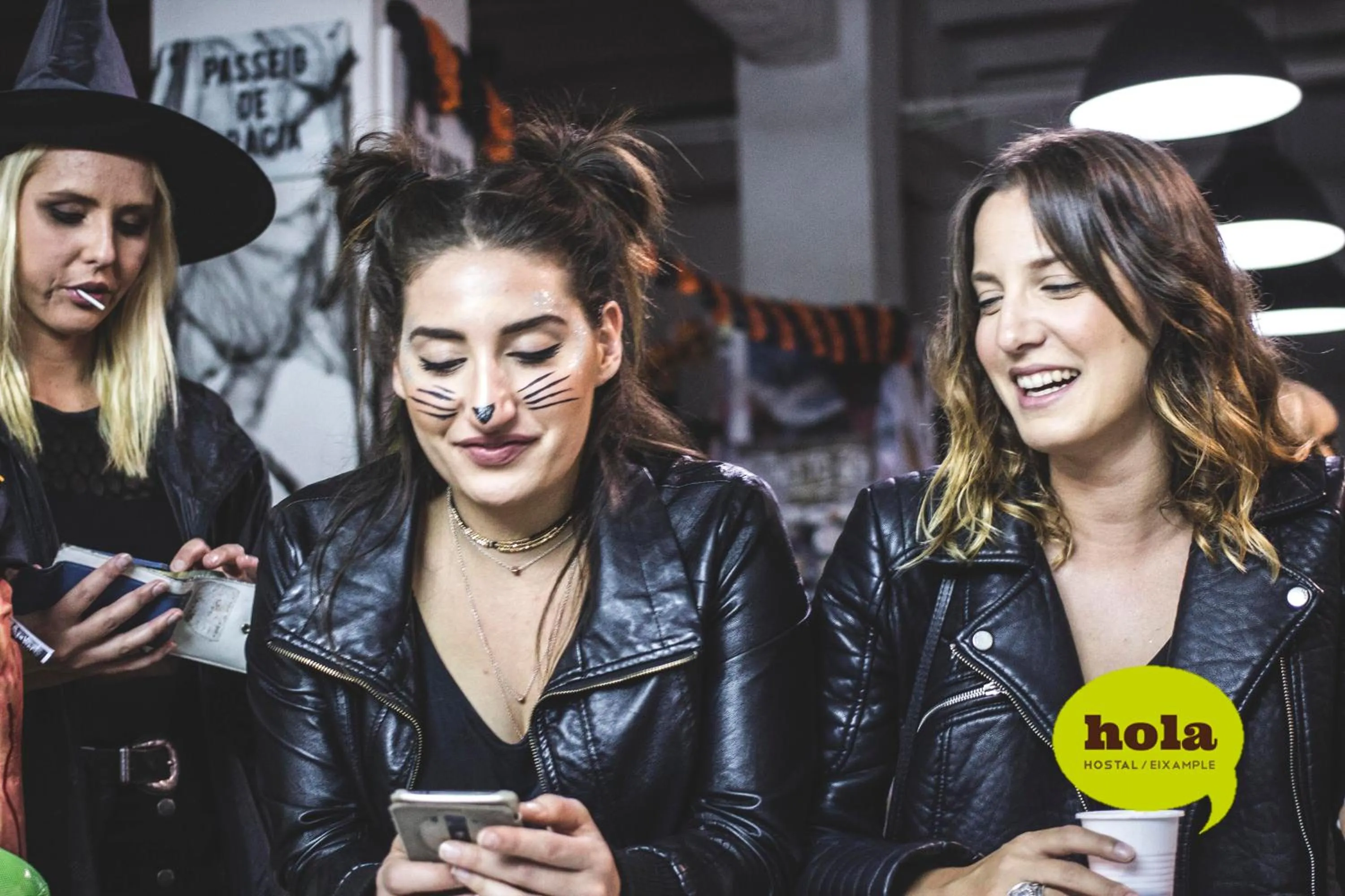 Lobby or reception in Hola Hostal Eixample