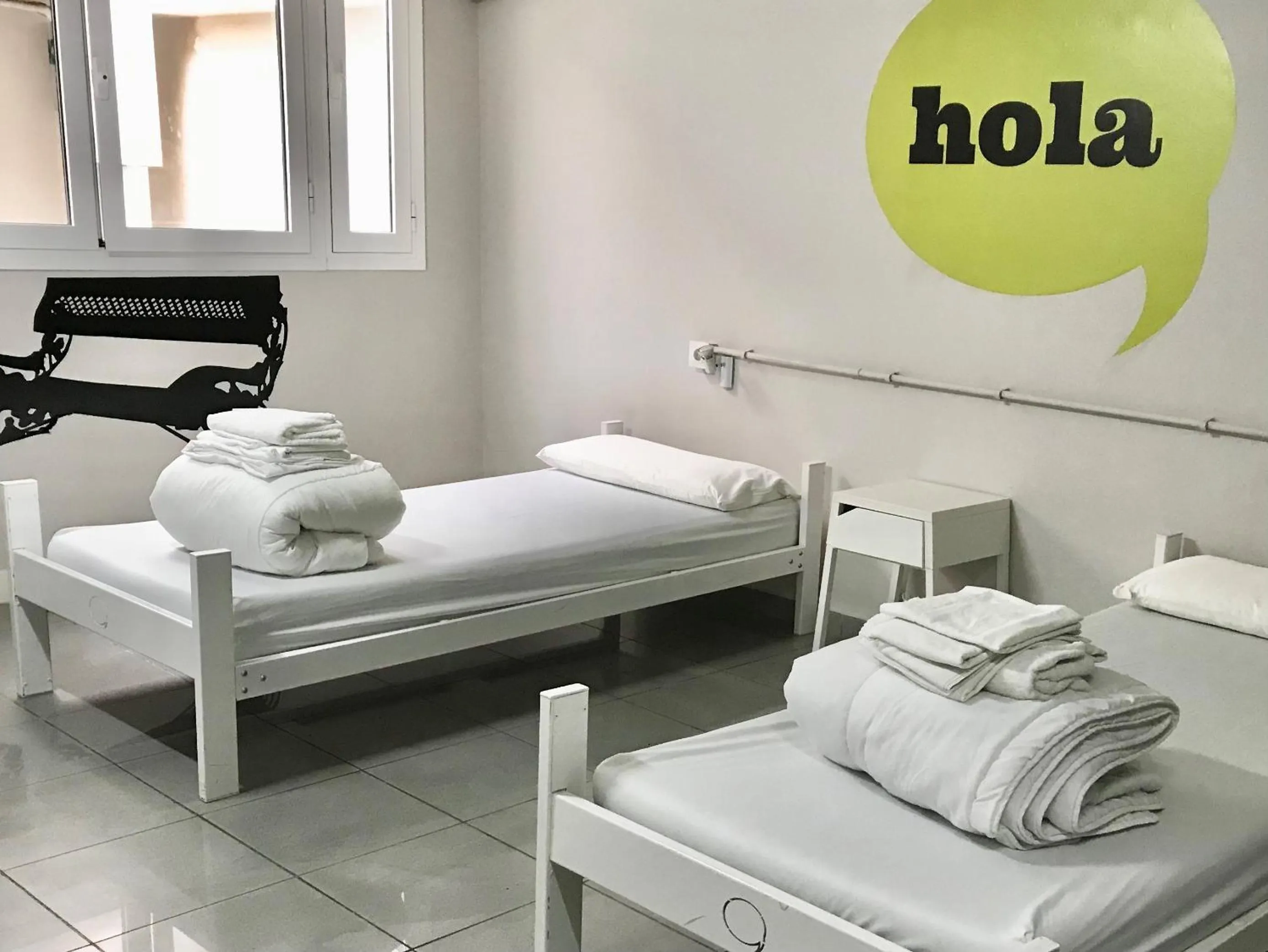 Bed in Hola Hostal Eixample