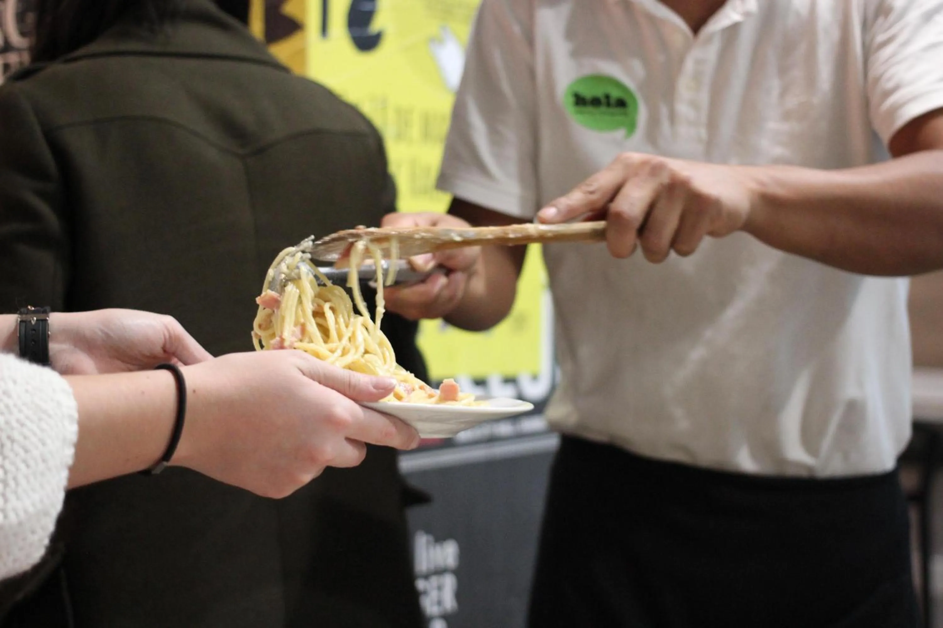 Food and drinks in Hola Hostal Eixample