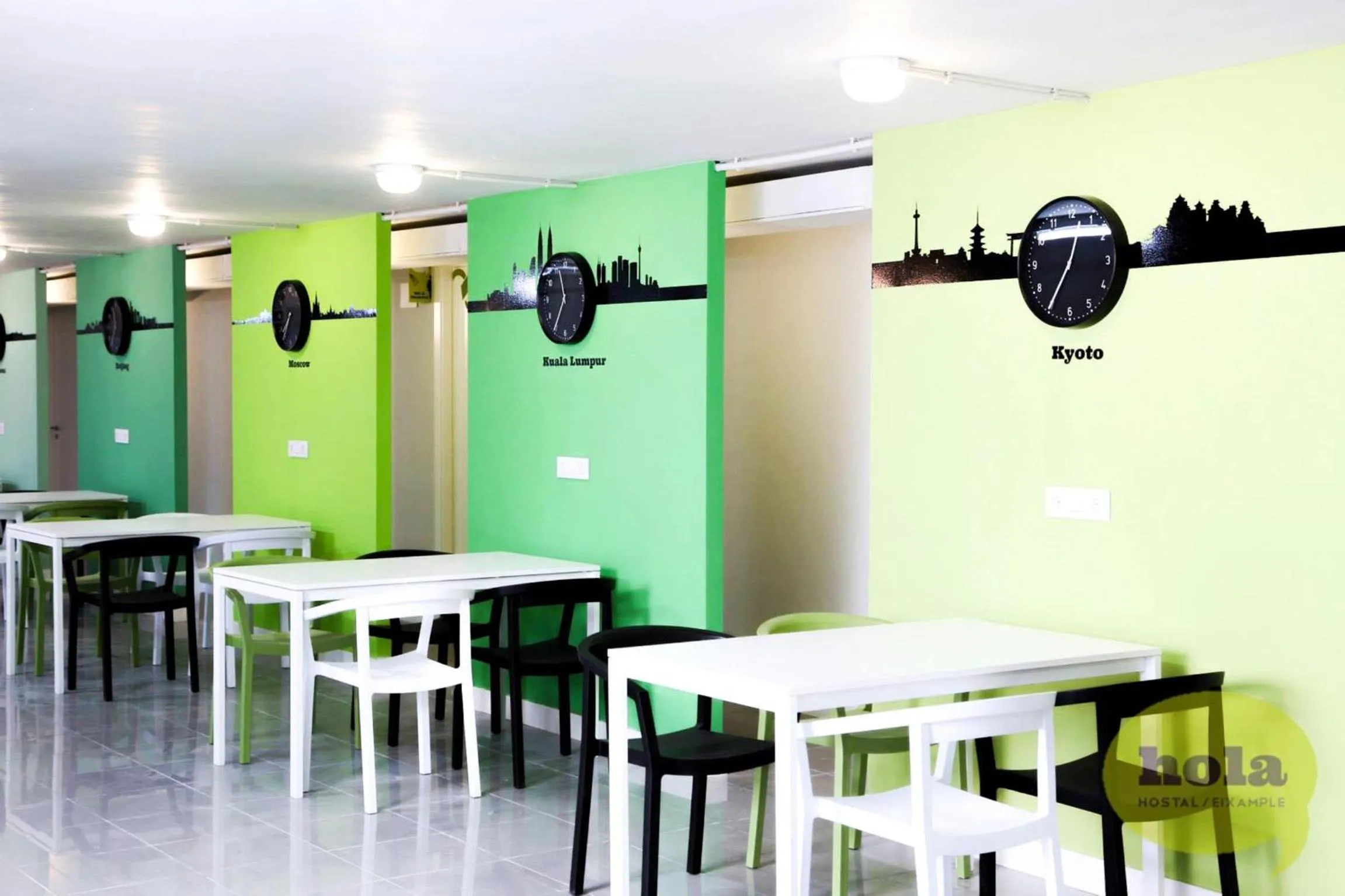 Seating area in Hola Hostal Eixample