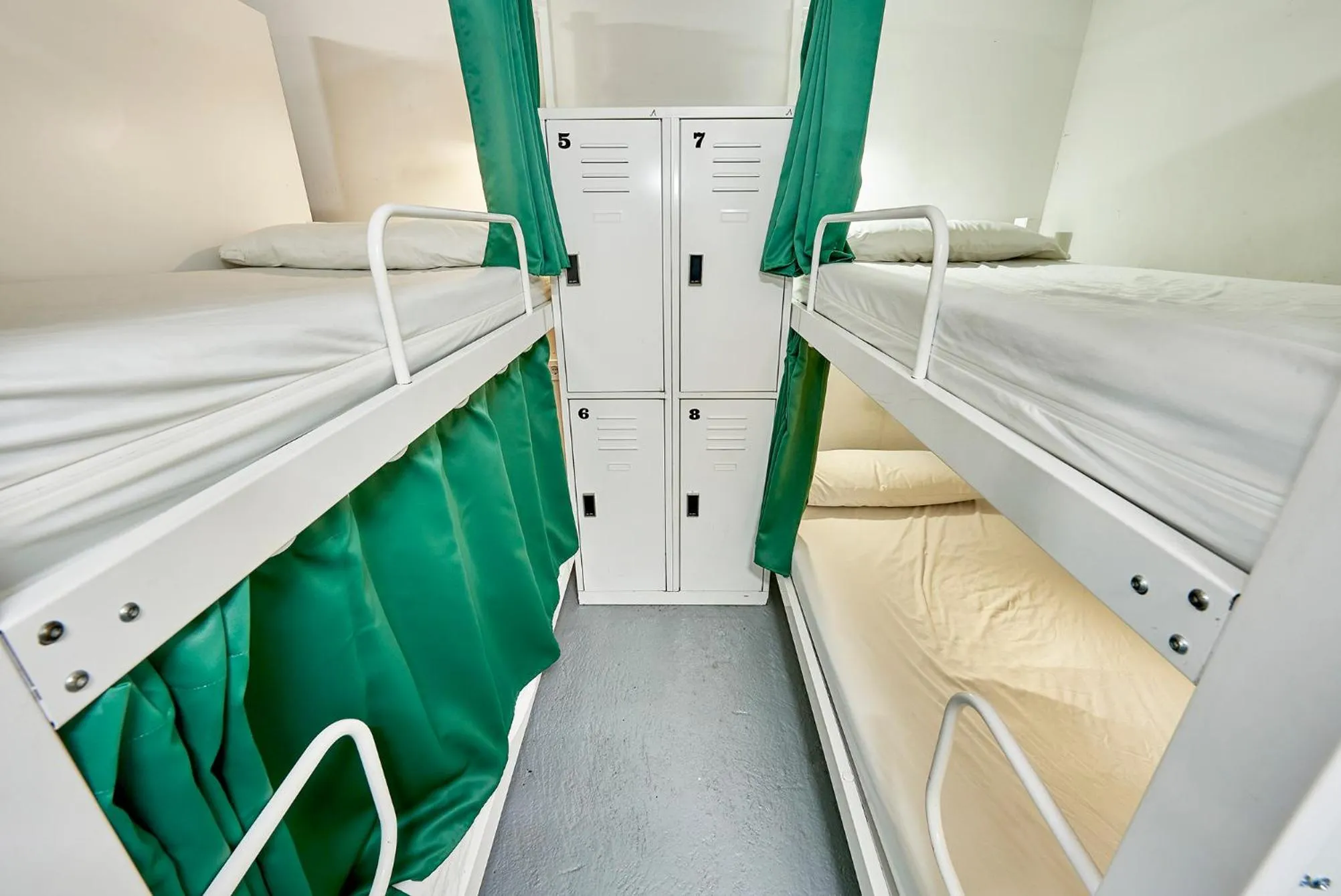 Bed in Hola Hostal Eixample