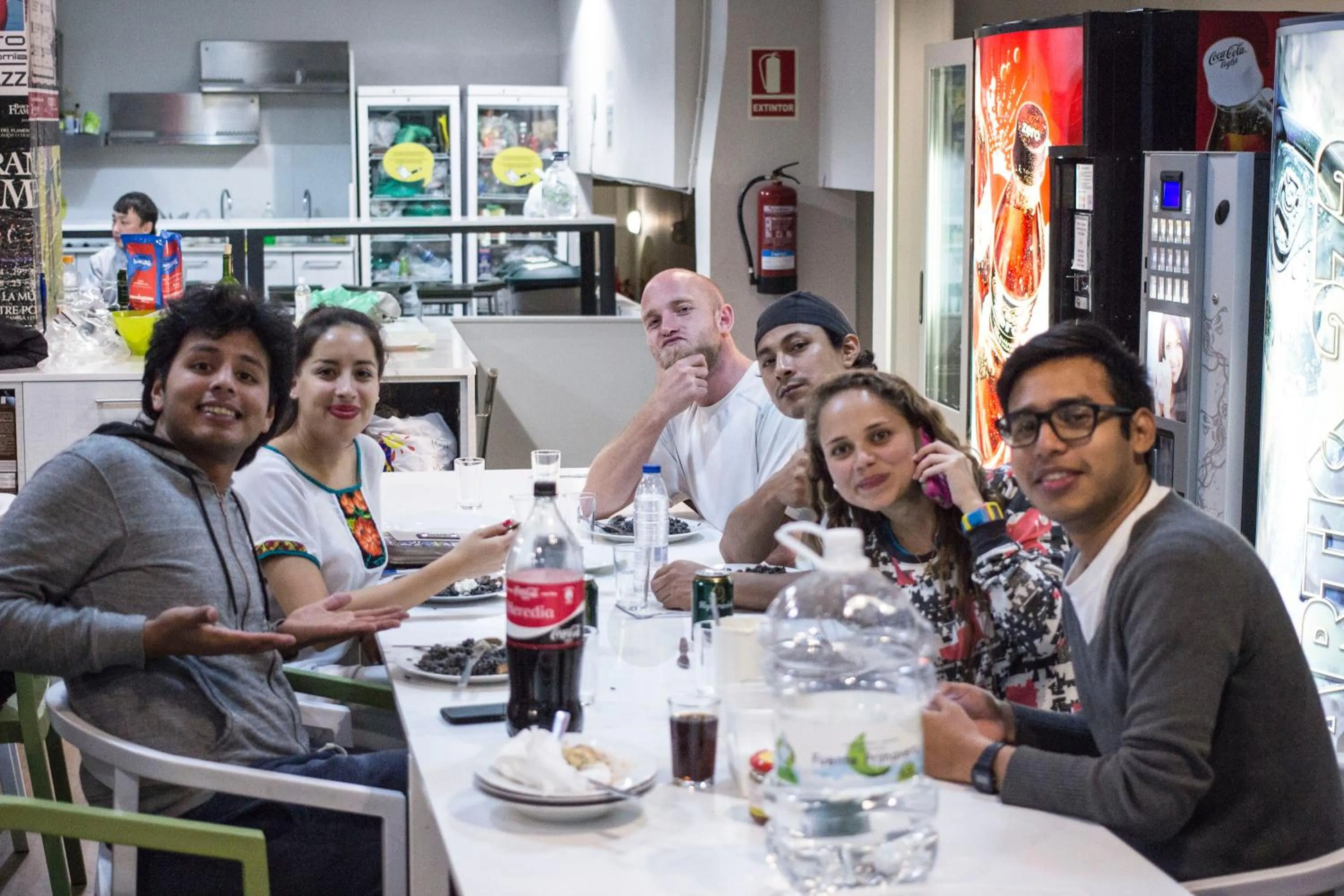 Lounge or bar in Hola Hostal Eixample