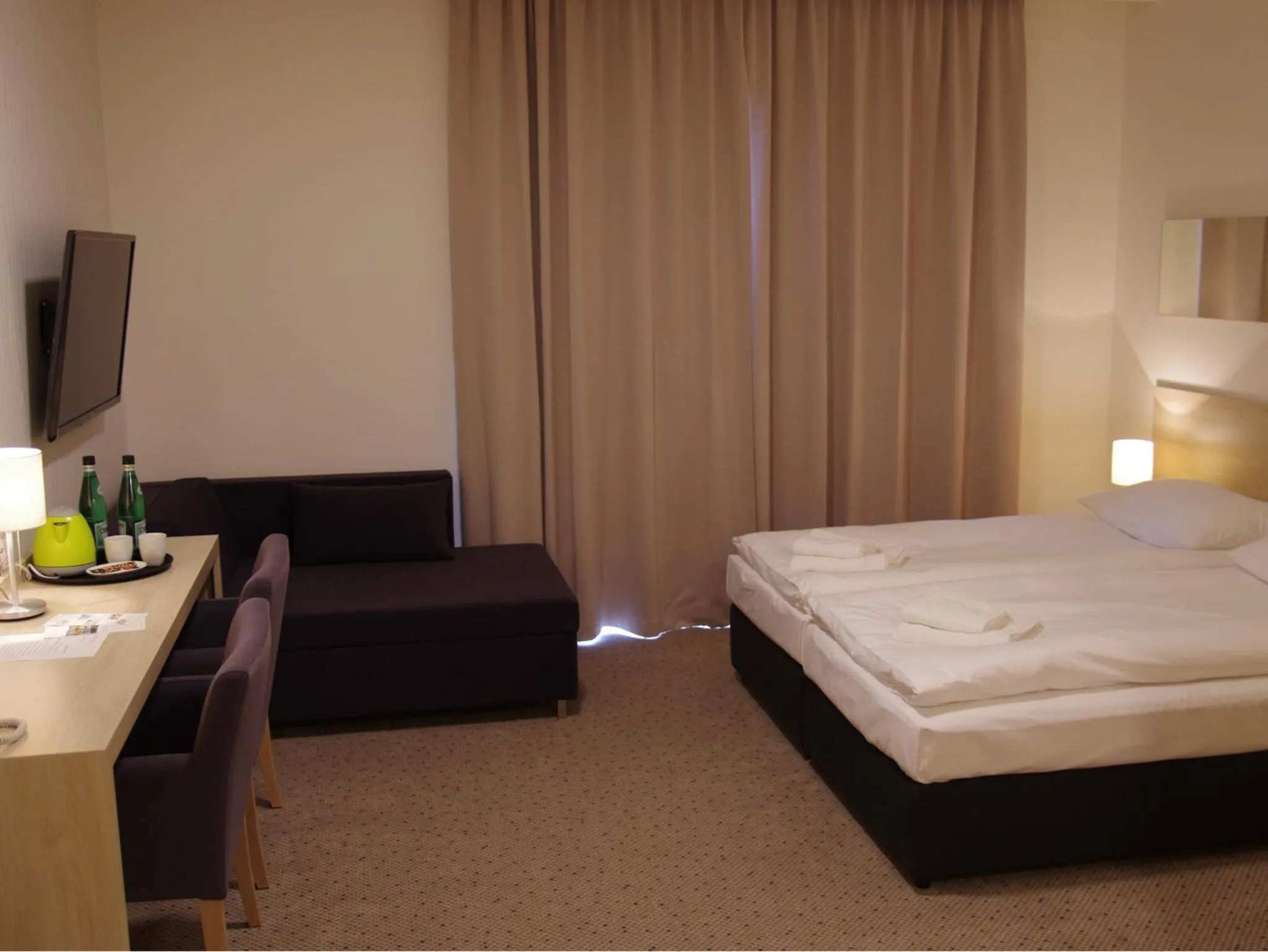 Photo of the whole room, Bed in Hotel Uniejów