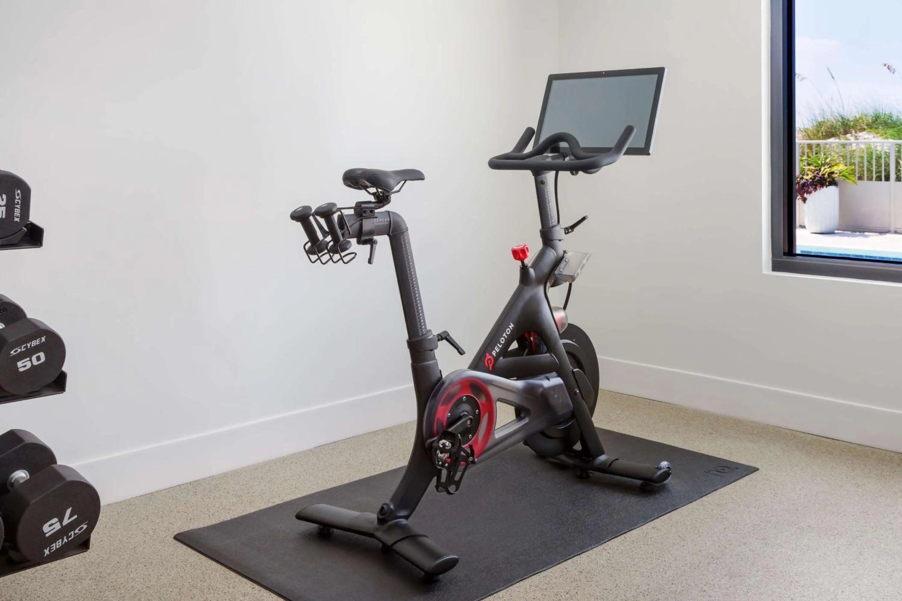 Fitness centre/facilities in Beal House Fort Walton Beach, Tapestry Collection By Hilton