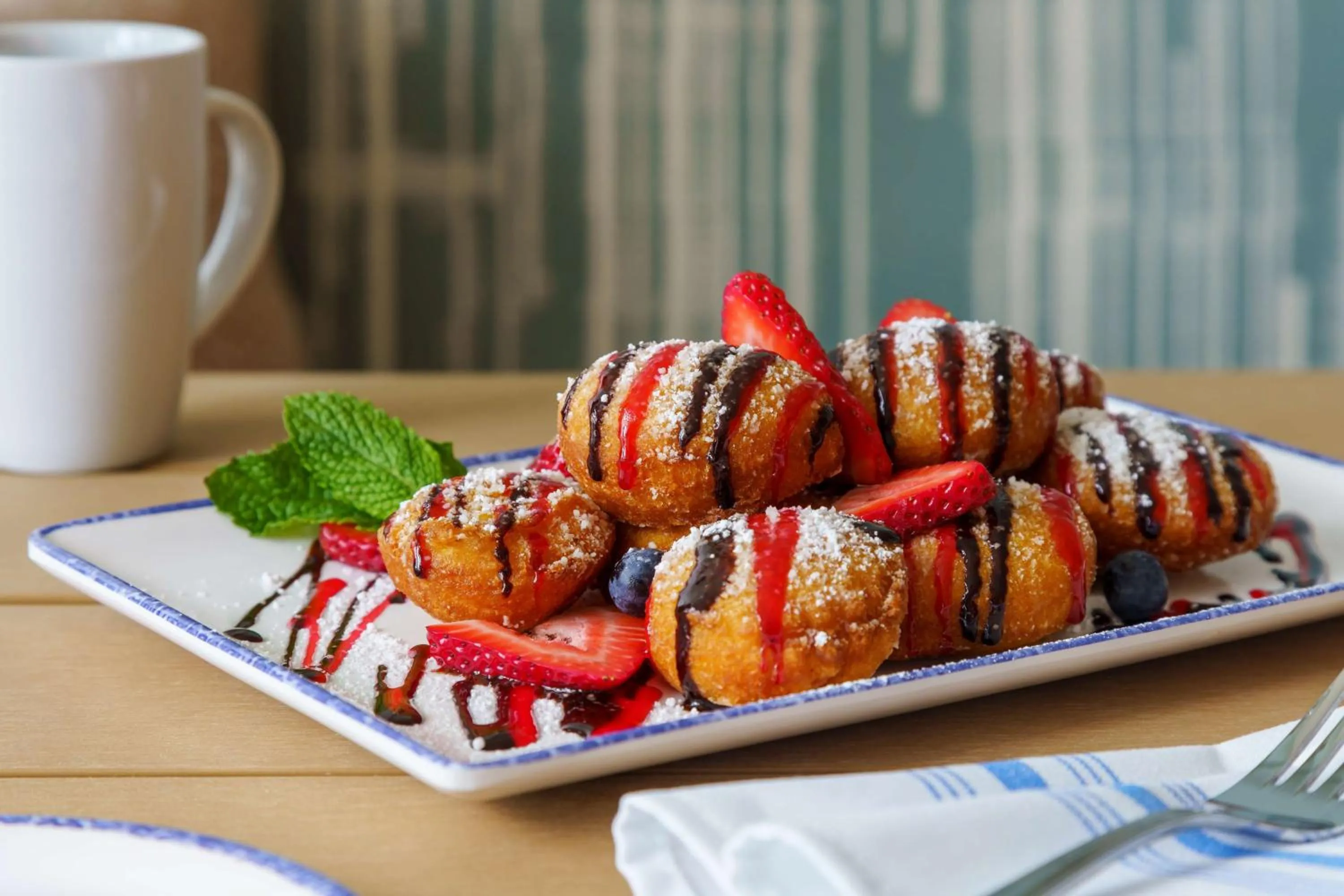 Dining area in Beal House Fort Walton Beach, Tapestry Collection By Hilton